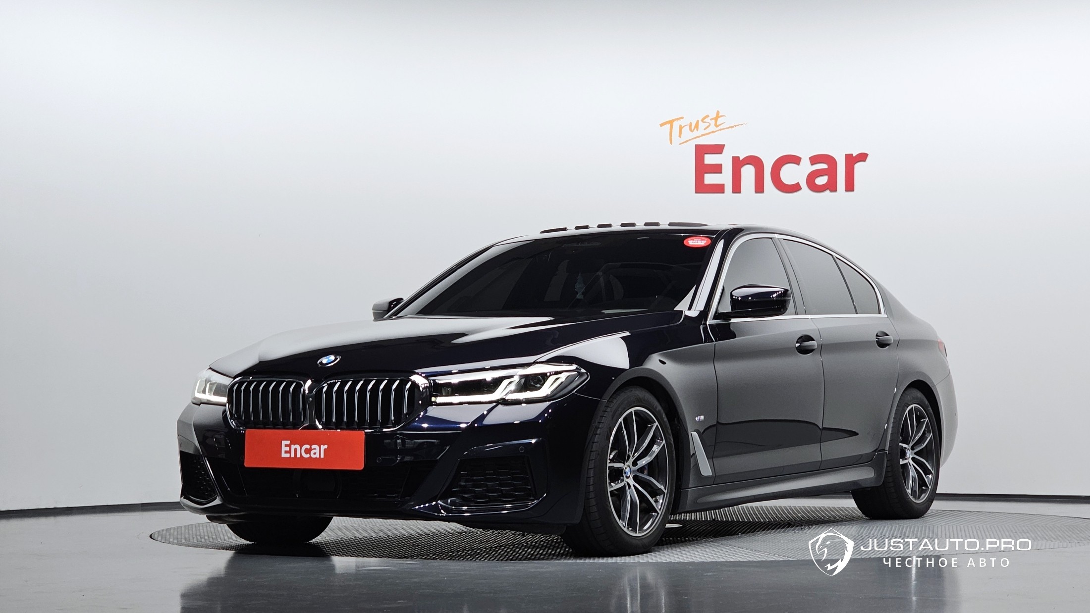 Автомобиль BMW 5-Series