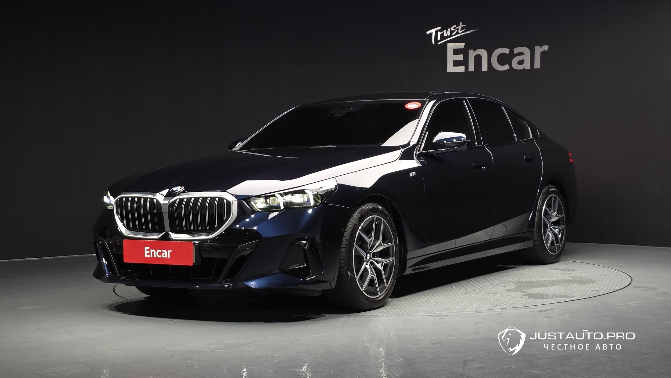 Автомобиль BMW 5-Series