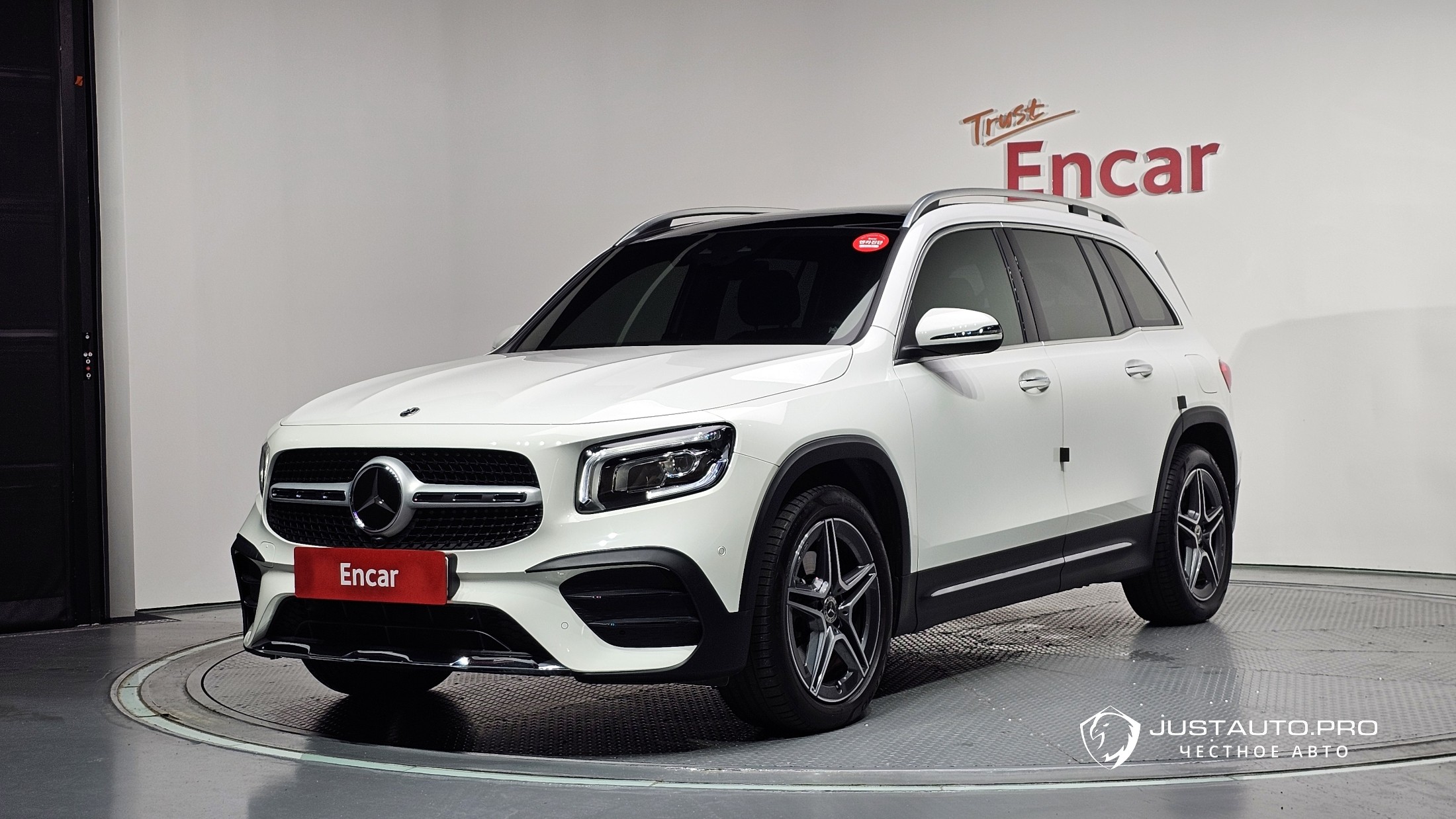 Автомобиль Mercedes-Benz GLB-Class