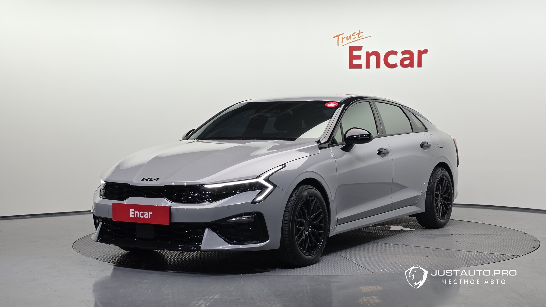 Автомобиль Kia K5