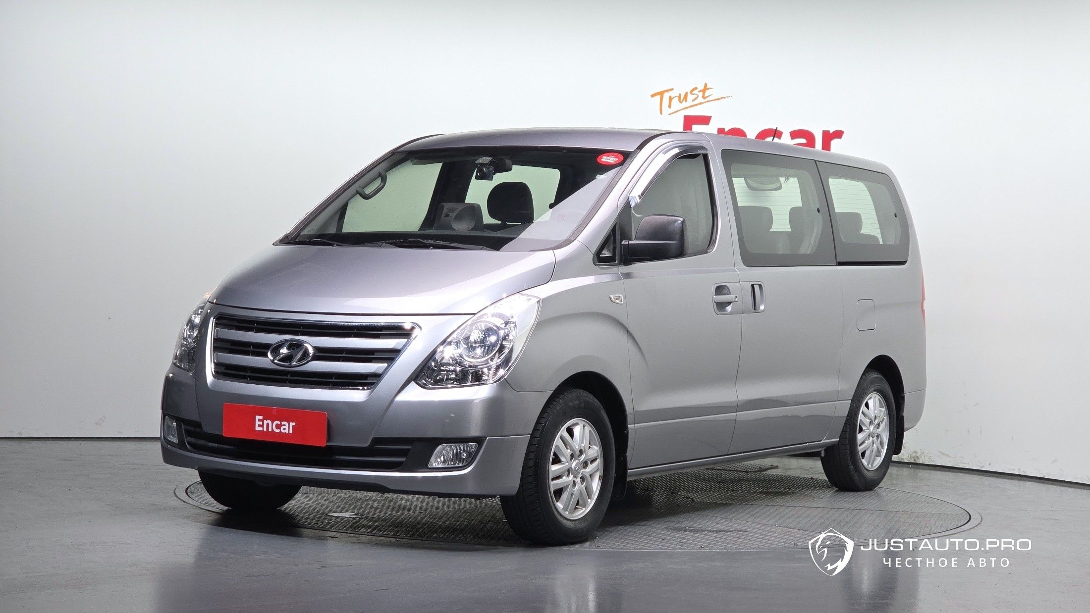 Автомобиль Hyundai Starex