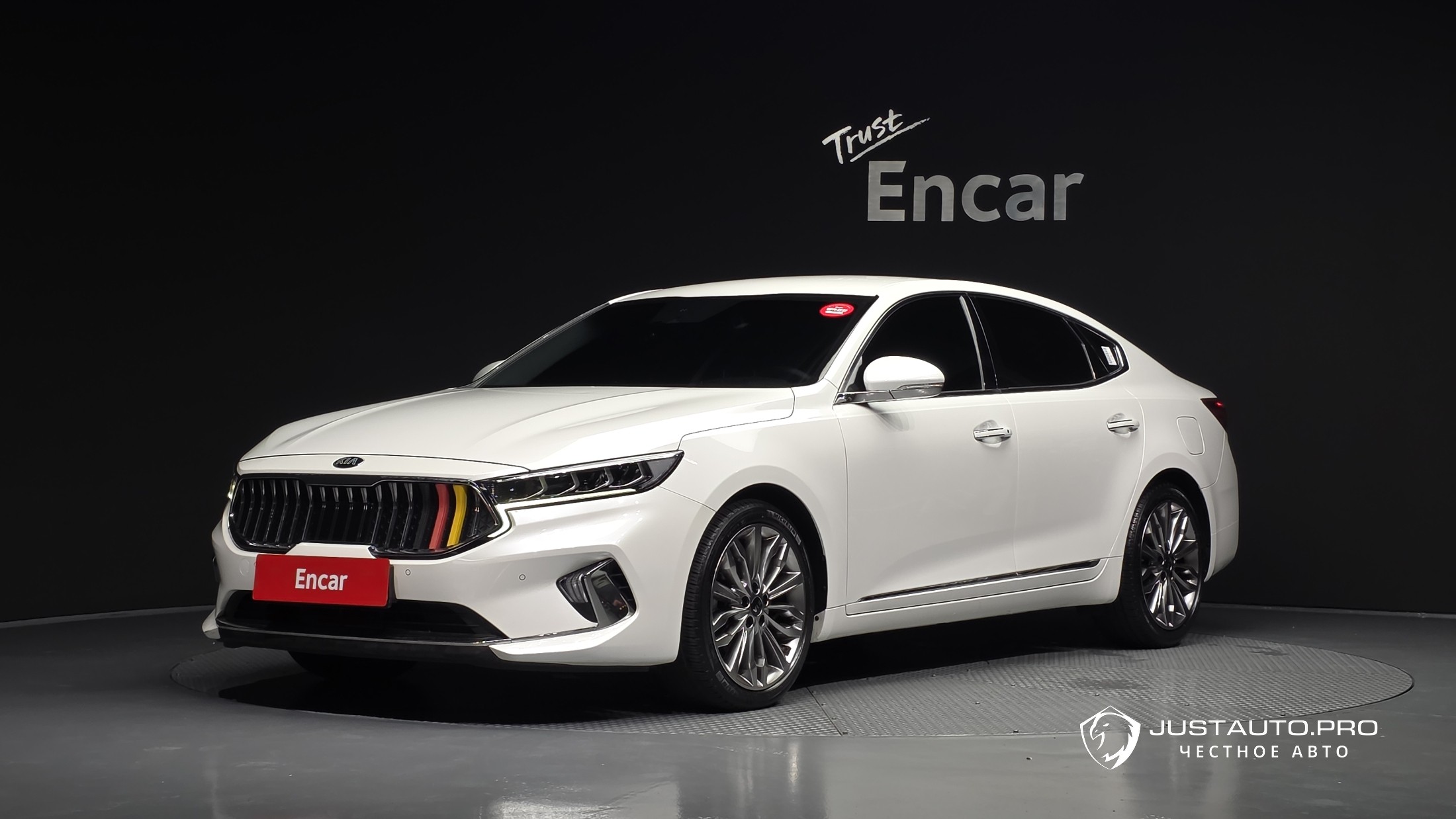 Автомобиль Kia K7