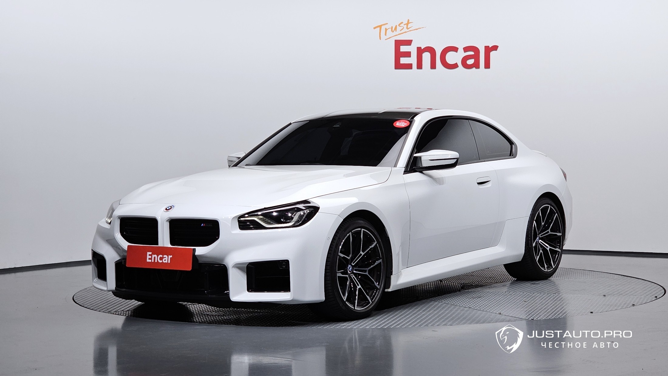 Автомобиль BMW M2