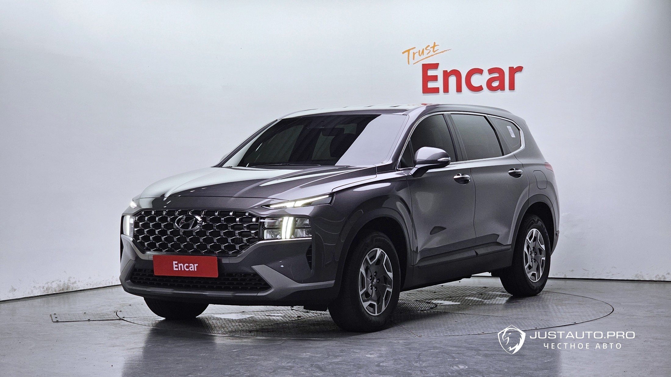 Автомобиль Hyundai Santafe