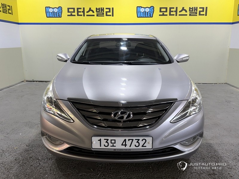 Автомобиль Hyundai Sonata