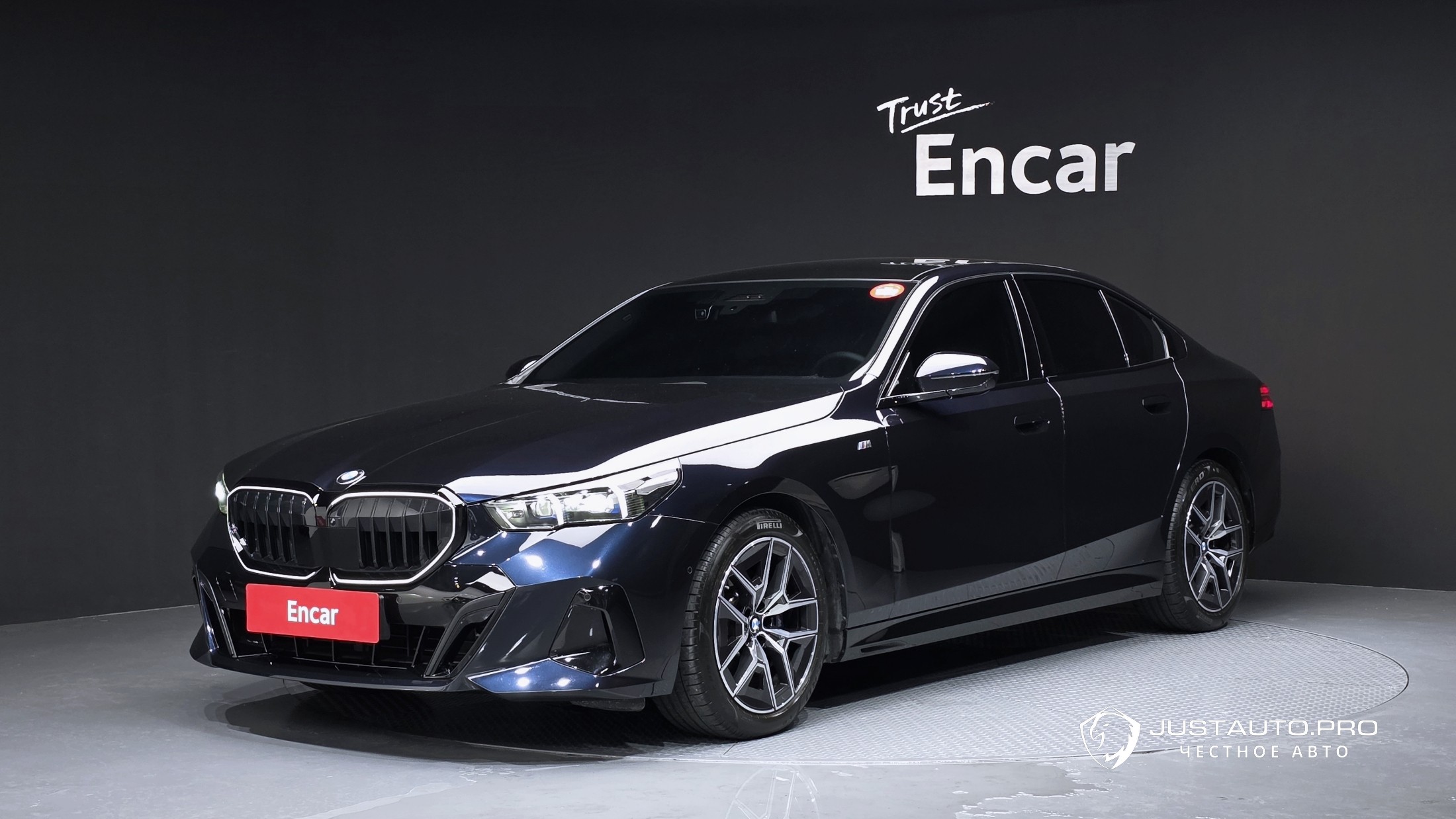 Автомобиль BMW 5-Series