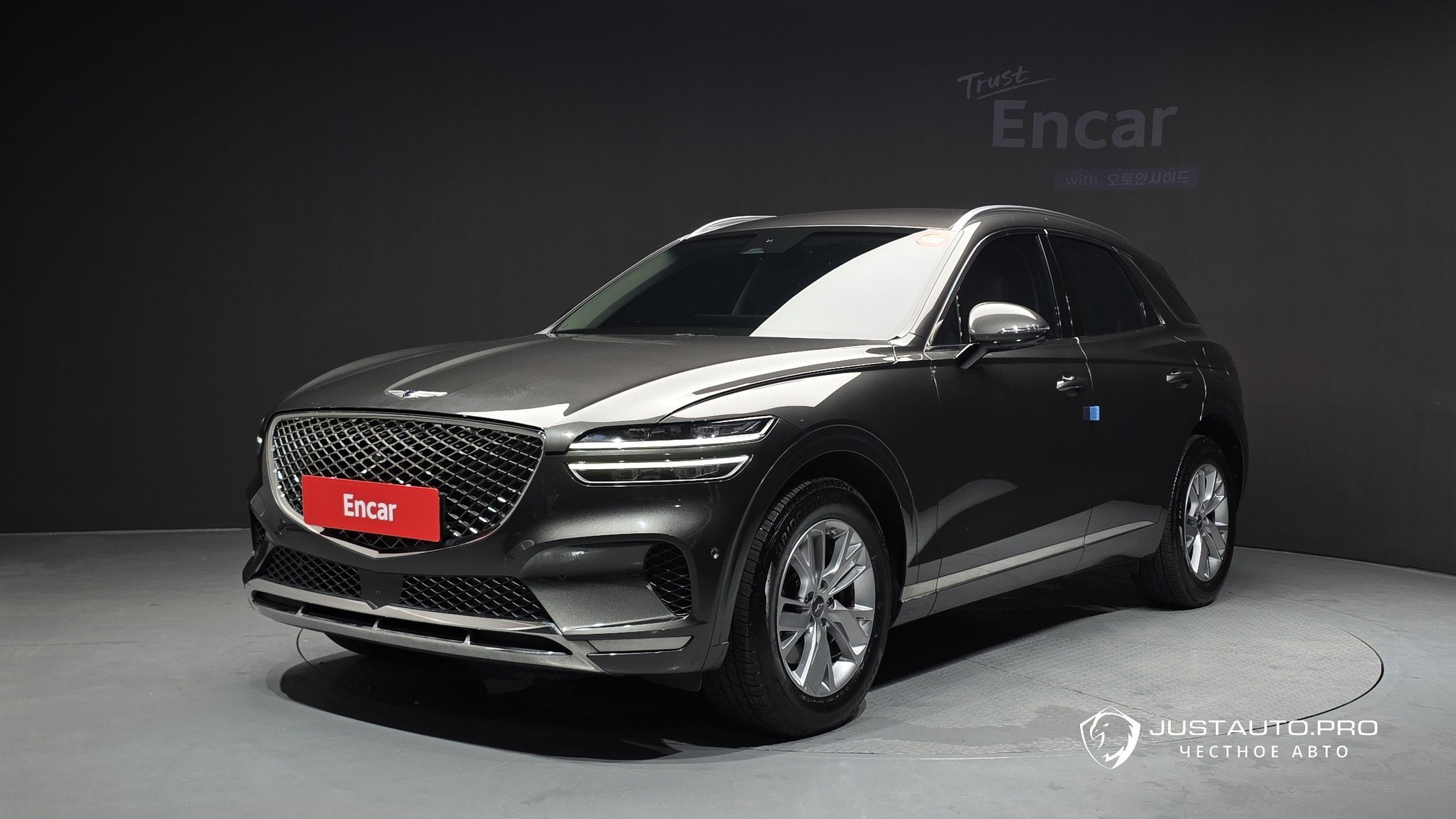 Автомобиль Genesis GV70