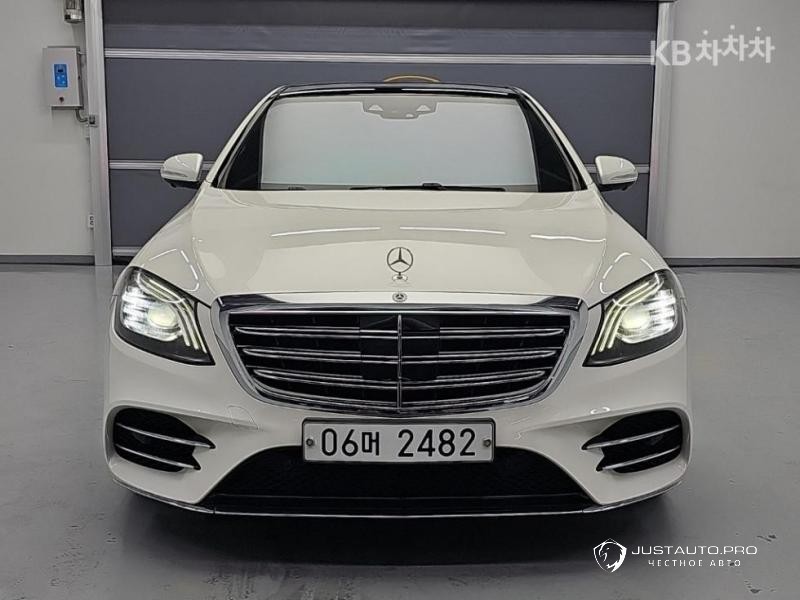 Автомобиль Mercedes-Benz S-Class