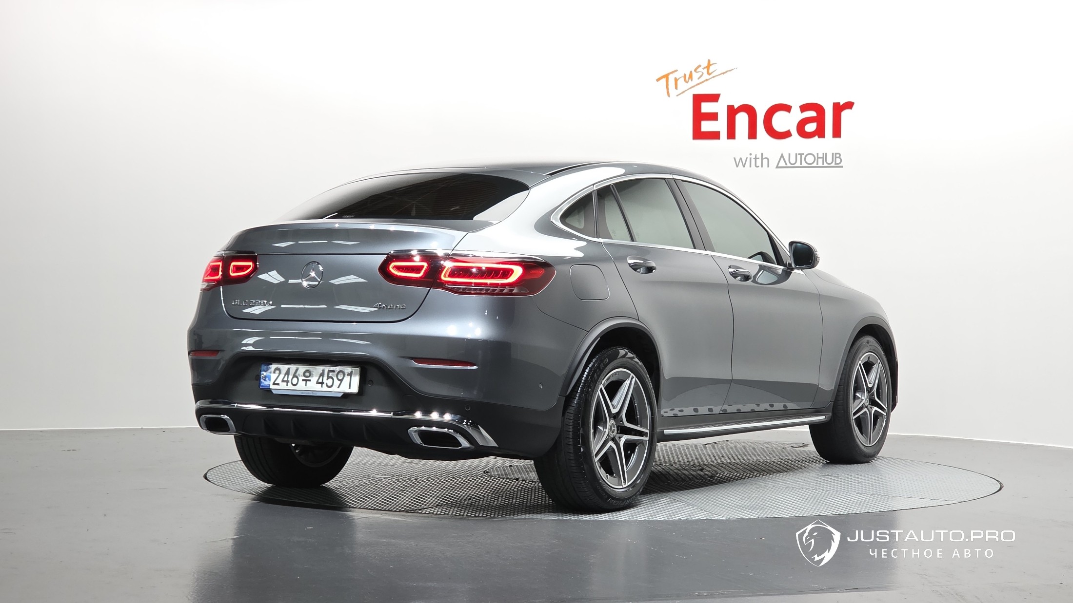Автомобиль Mercedes-Benz GLC-Class
