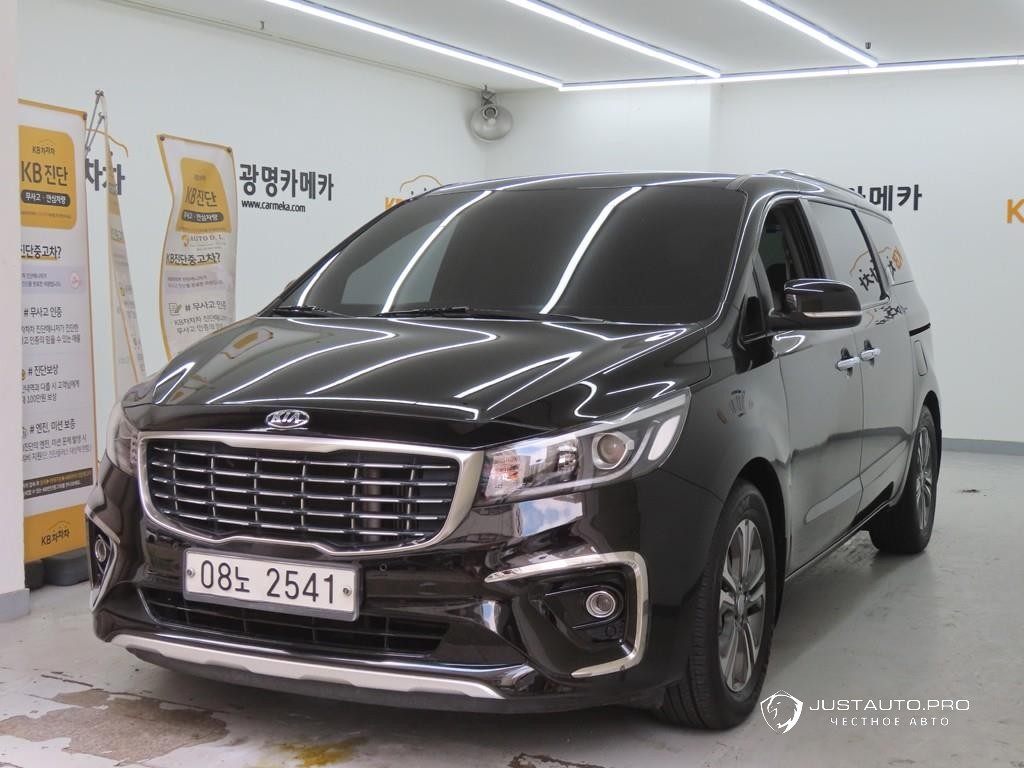 Автомобиль Kia Canival