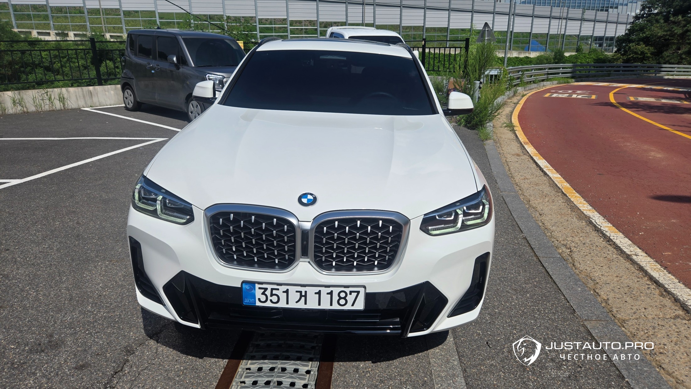 Автомобиль BMW X4