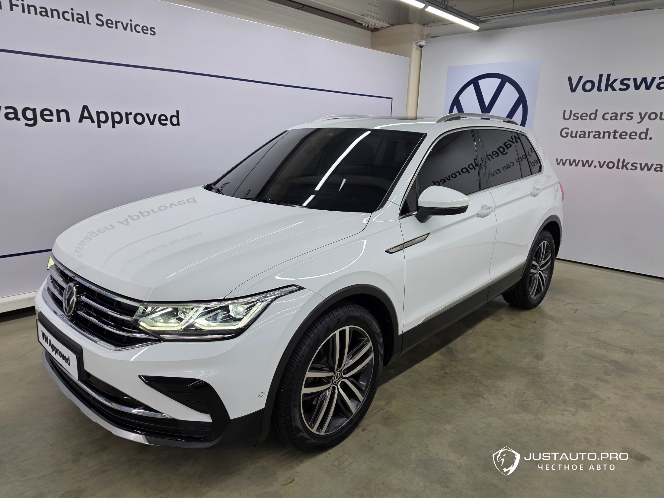 Автомобиль Volkswagen Tiguan