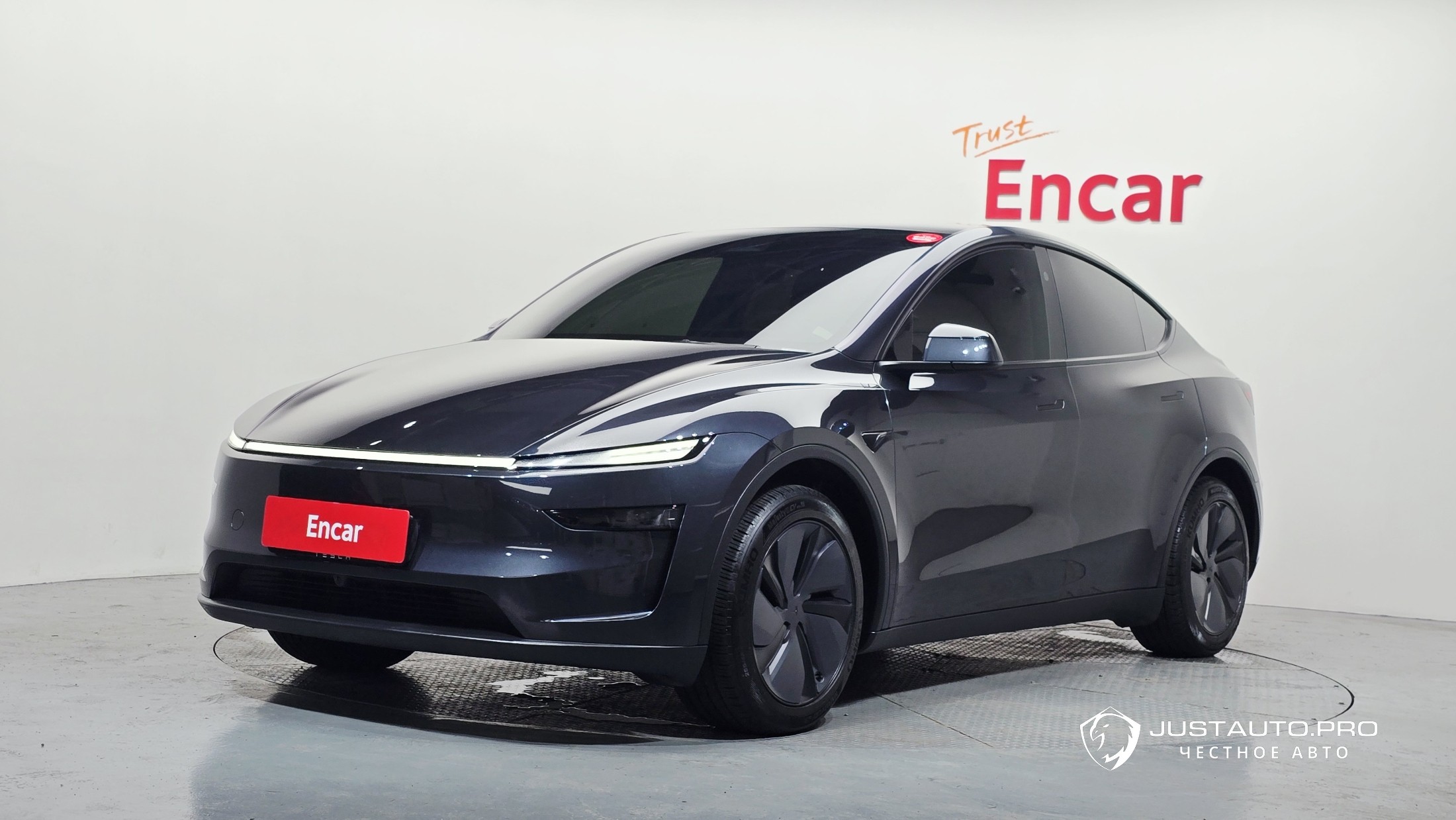 Автомобиль Tesla Model Y