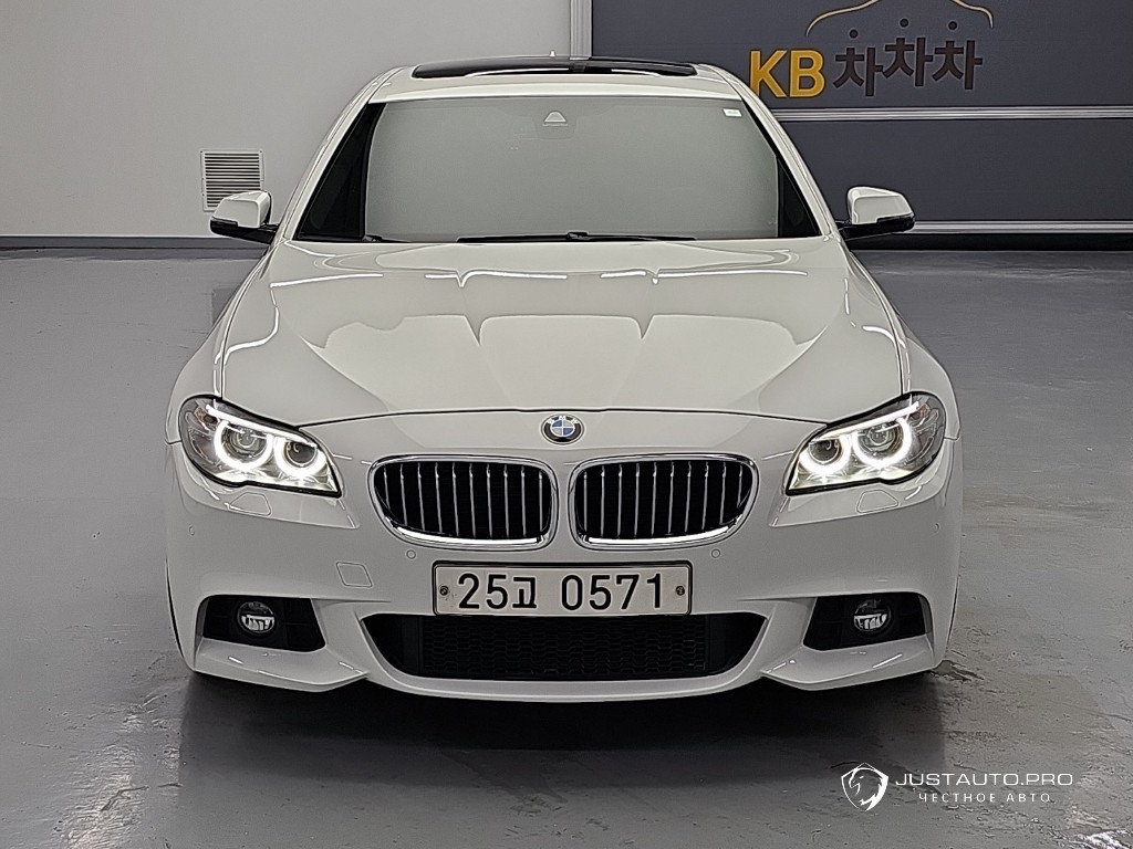 Автомобиль BMW 5-Series