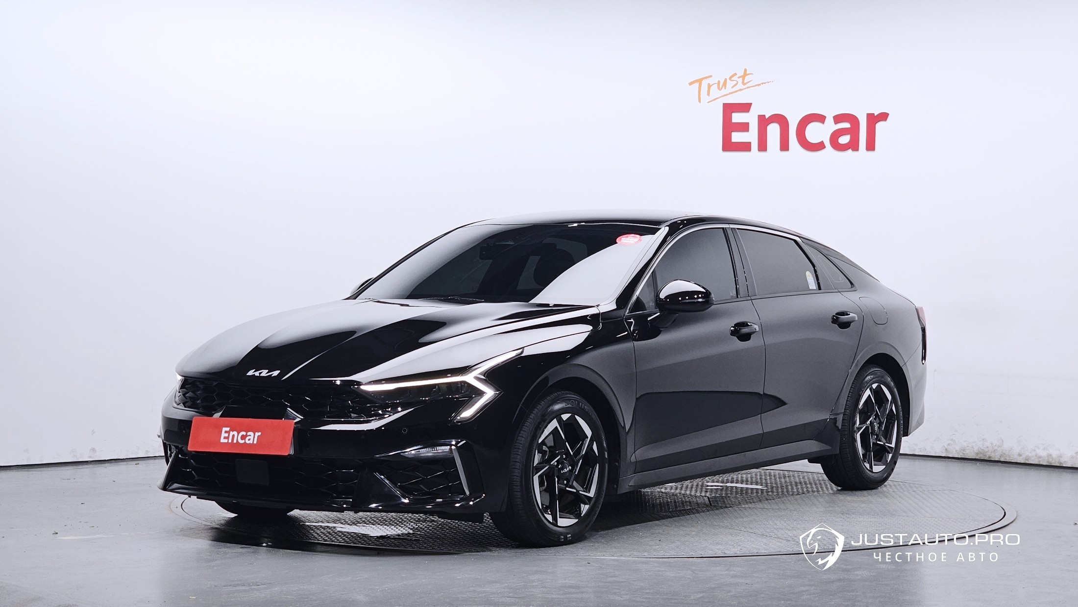 Автомобиль Kia K5