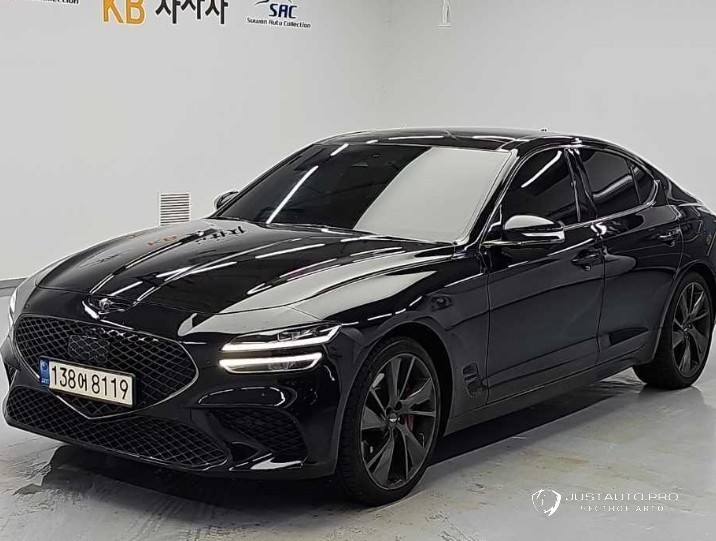 Автомобиль Genesis G70