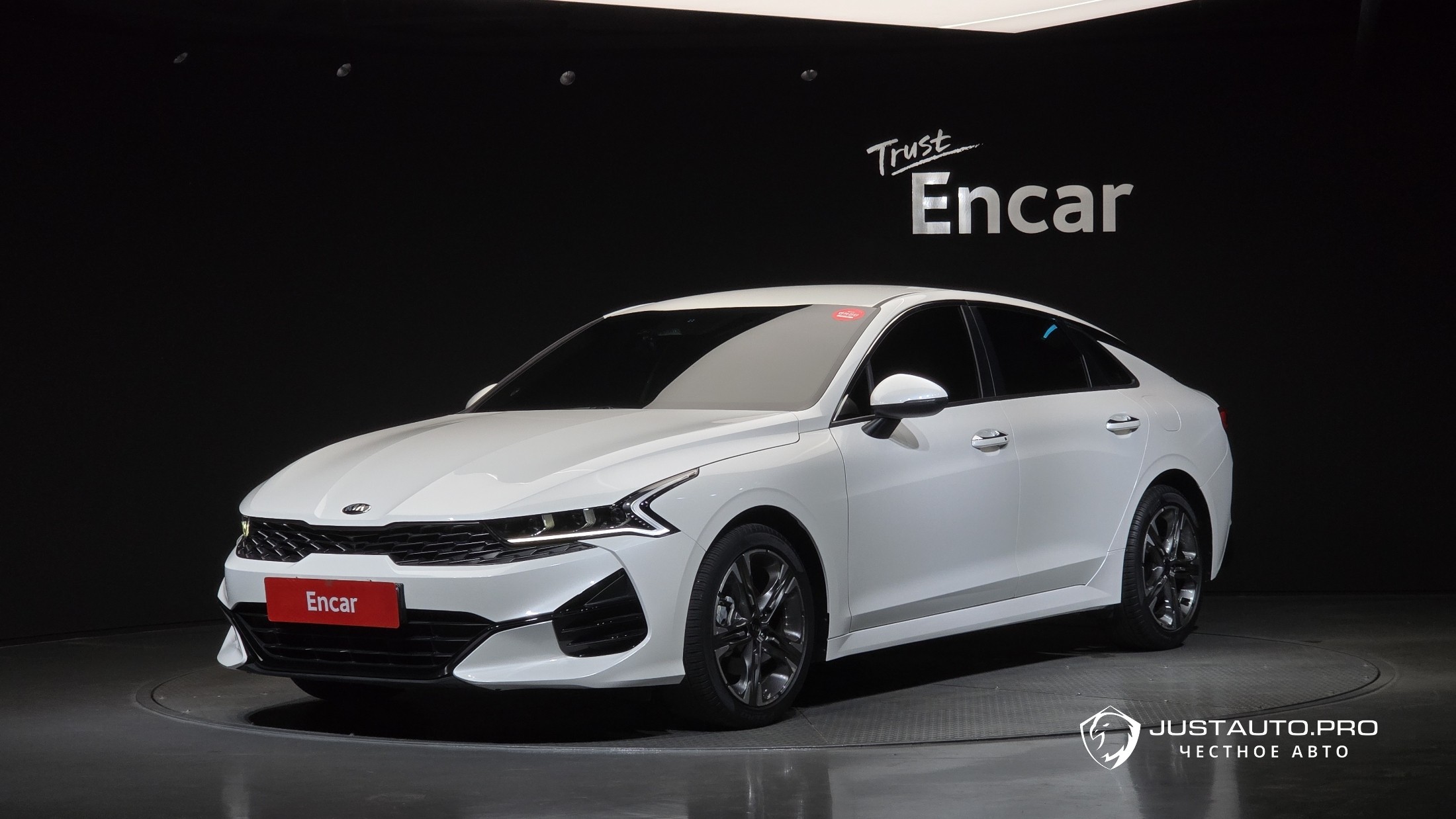 Автомобиль Kia K5