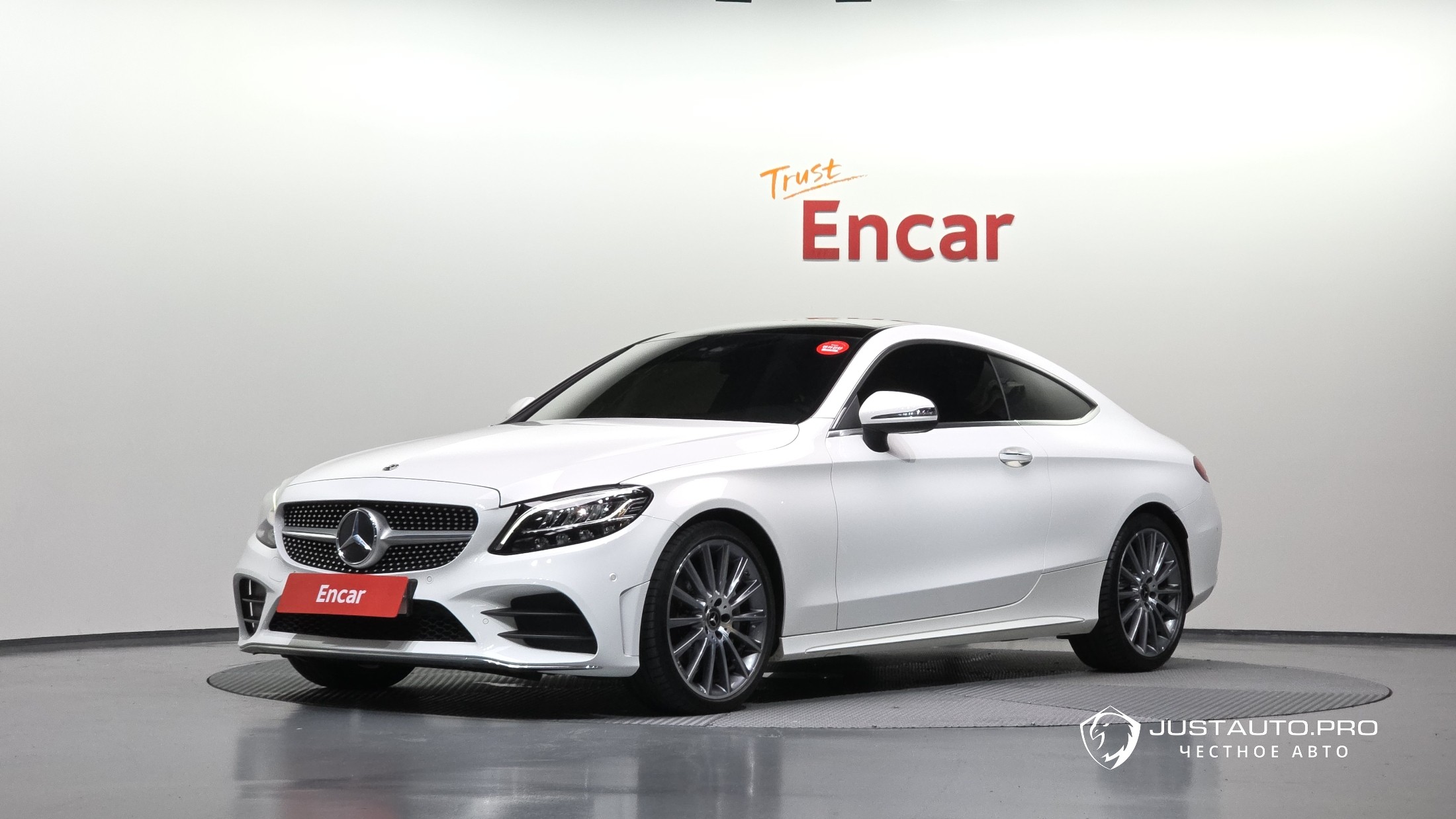 Автомобиль Mercedes-Benz C-Class