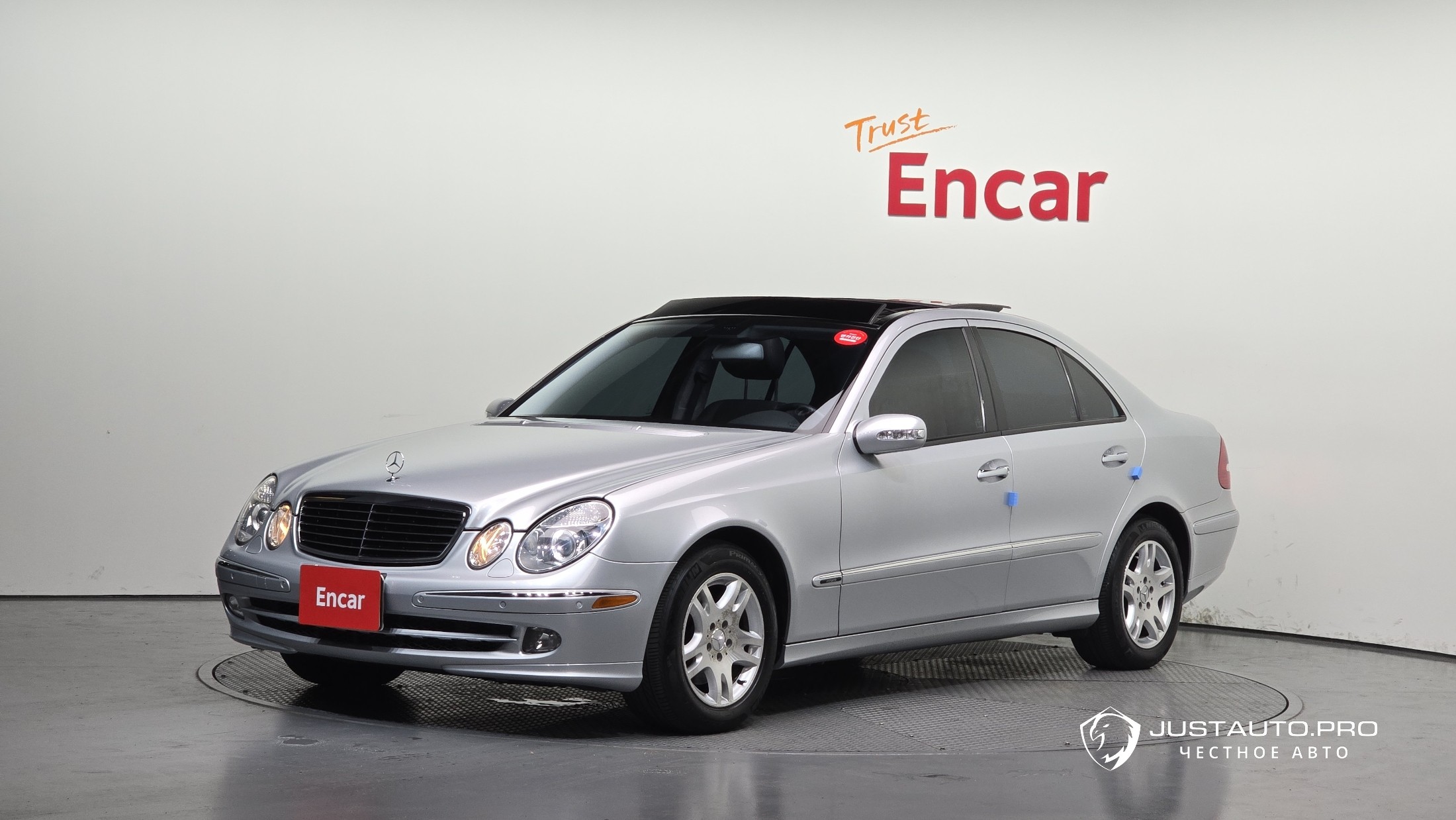 Автомобиль Mercedes-Benz E-Class