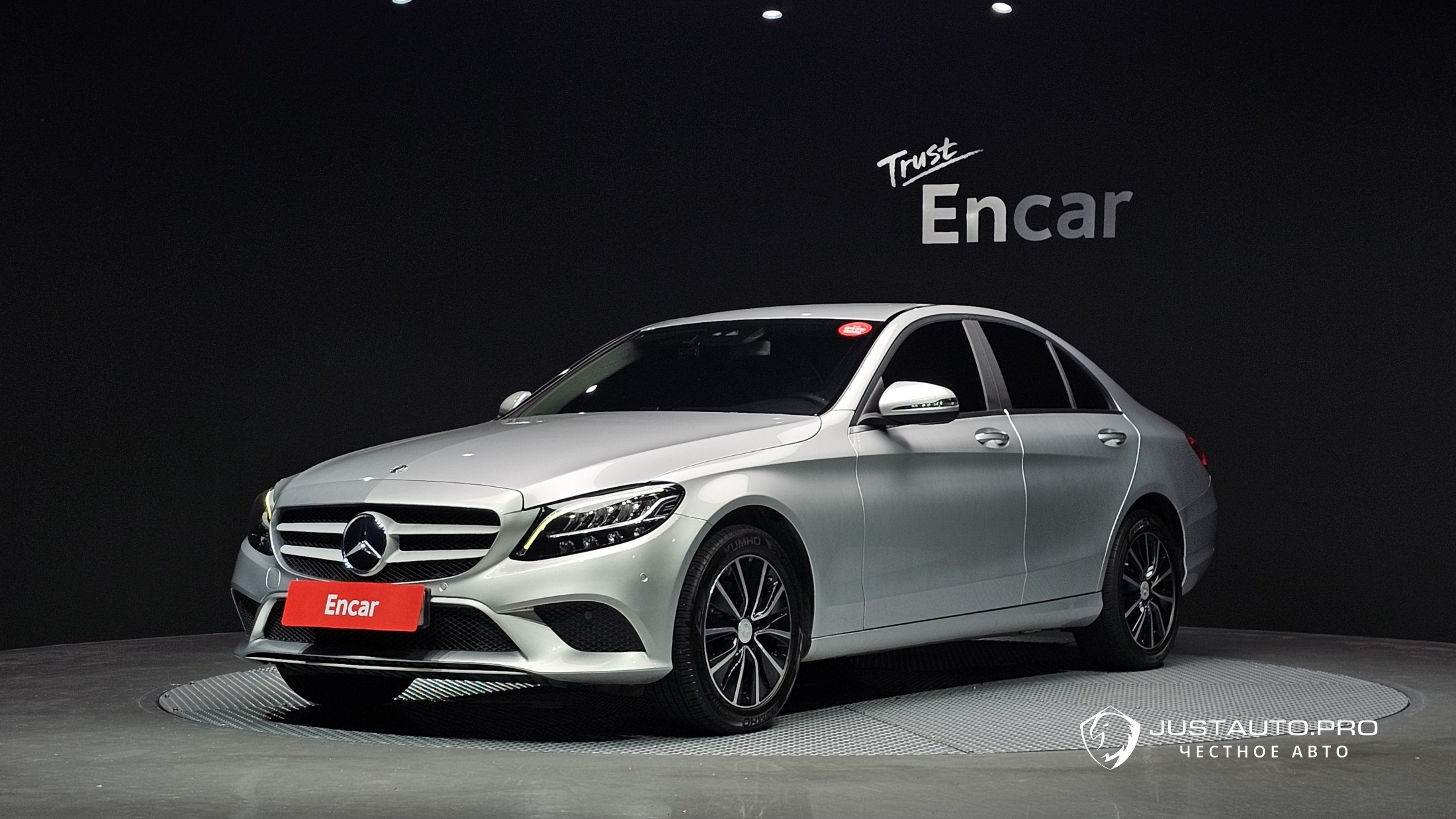 Автомобиль Mercedes-Benz C-Class
