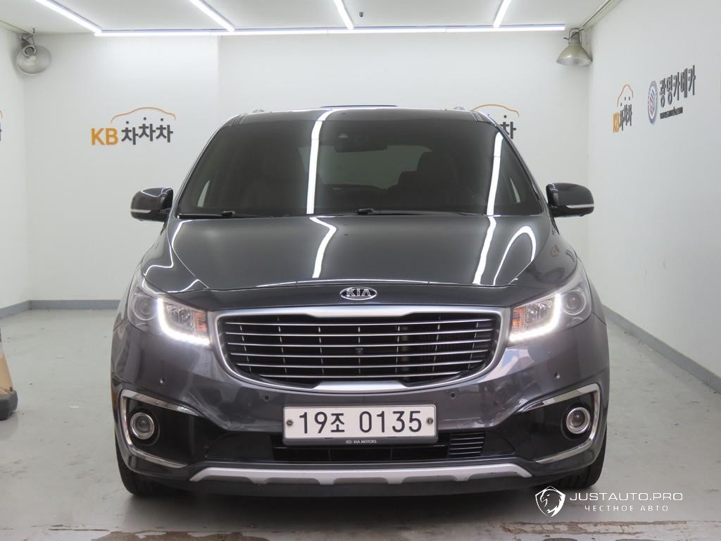 Автомобиль Kia Canival