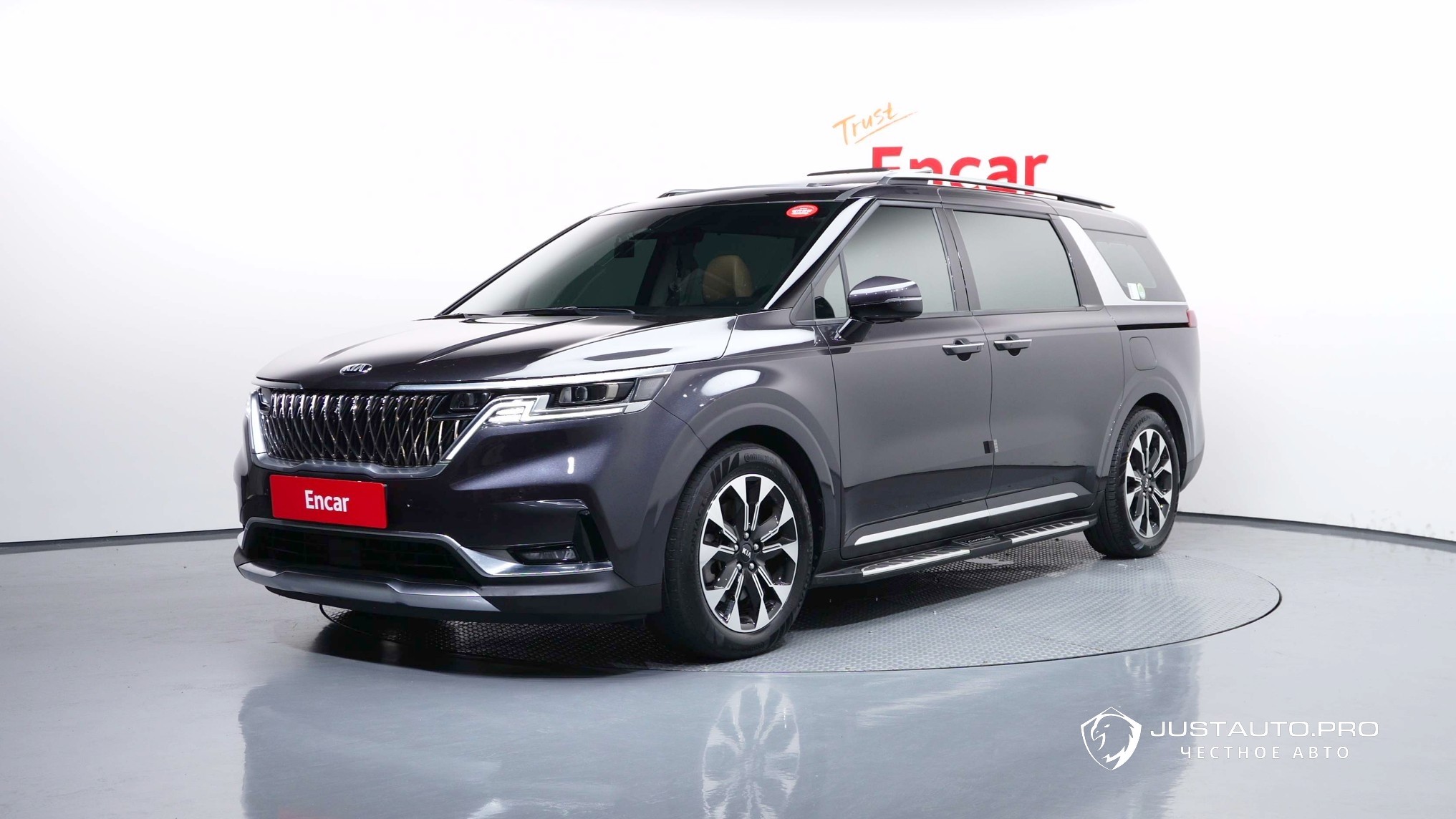Автомобиль Kia Canival
