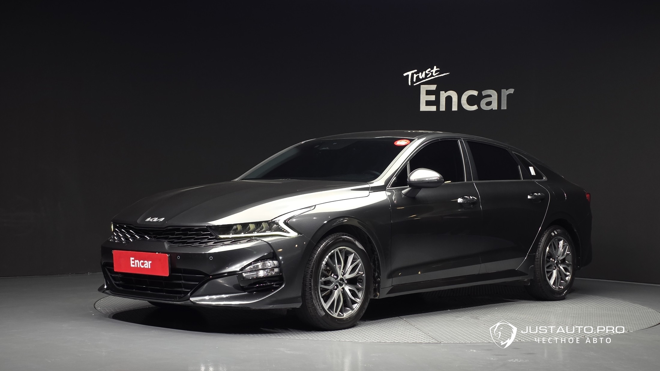 Автомобиль Kia K5