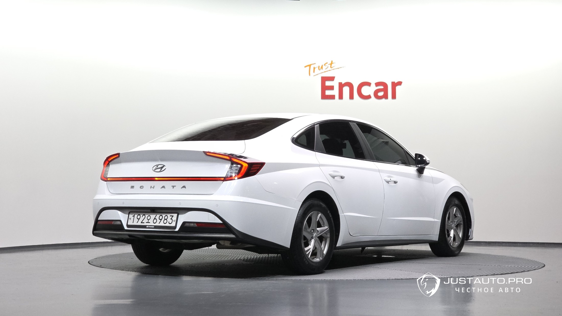 Автомобиль Hyundai Sonata