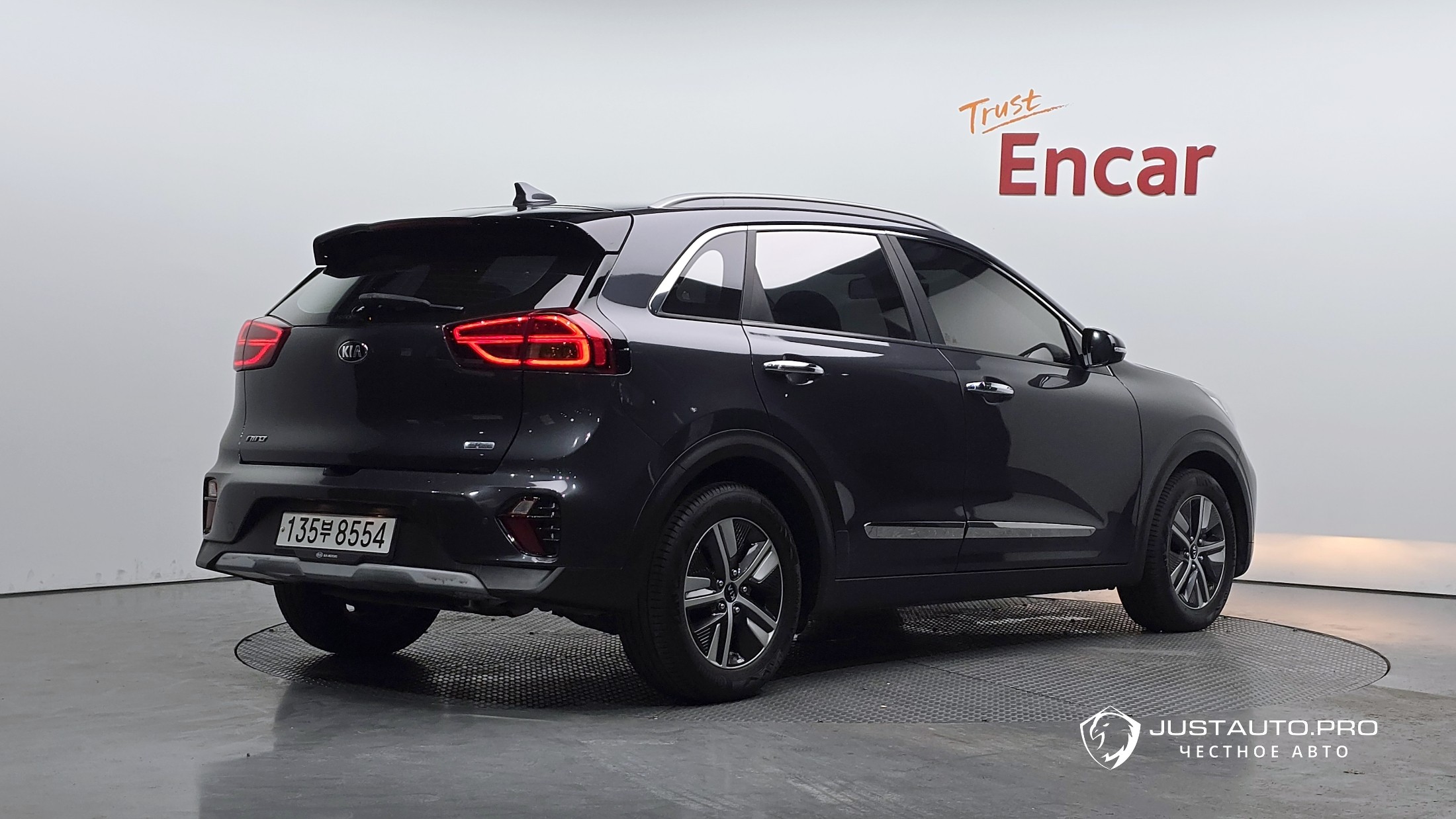 Автомобиль Kia Niro