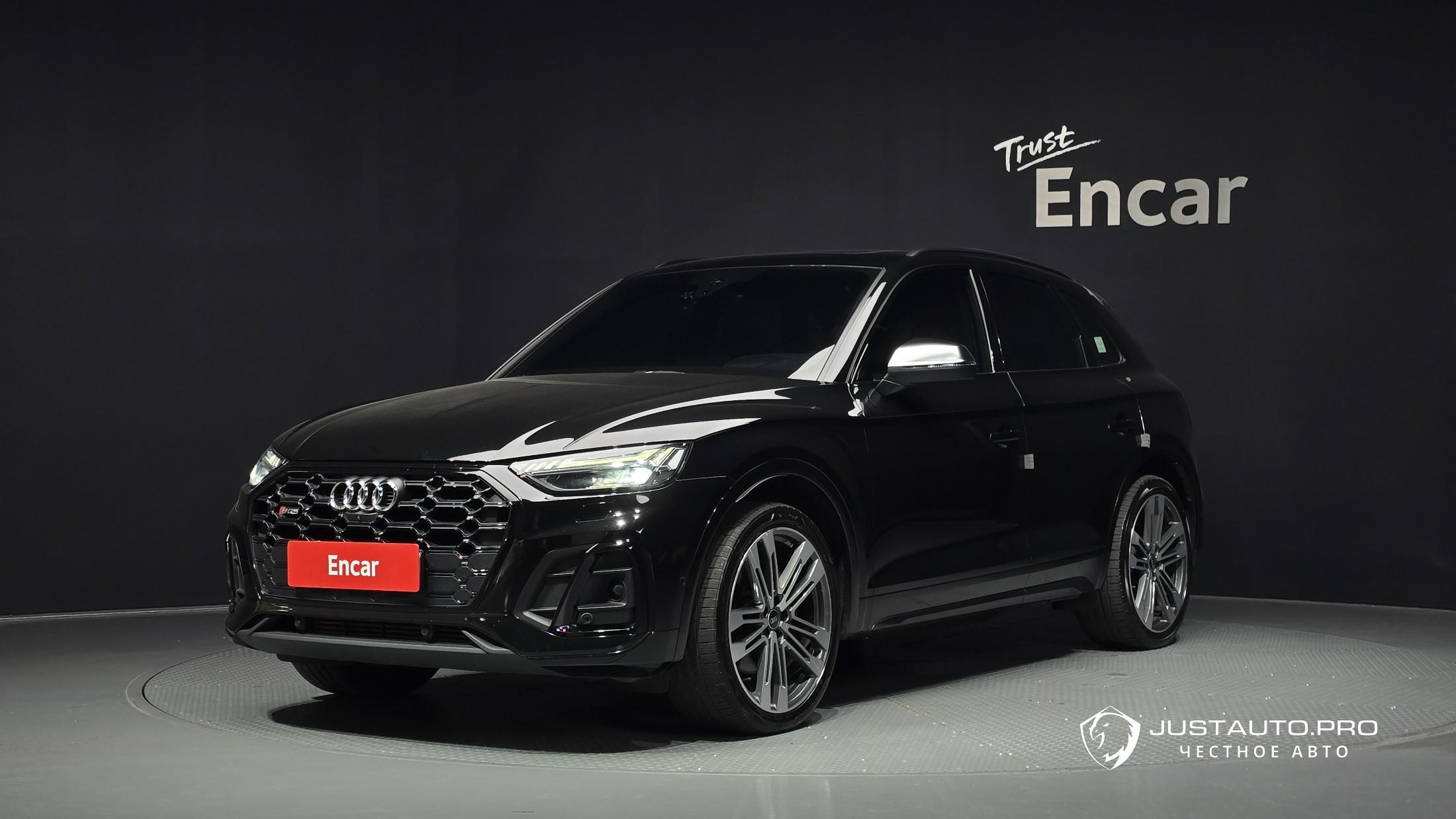 Автомобиль Audi SQ5