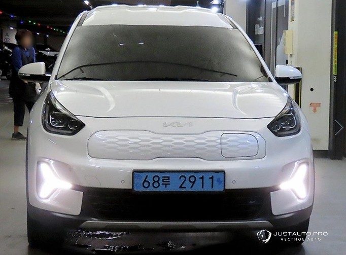Автомобиль Kia Niro