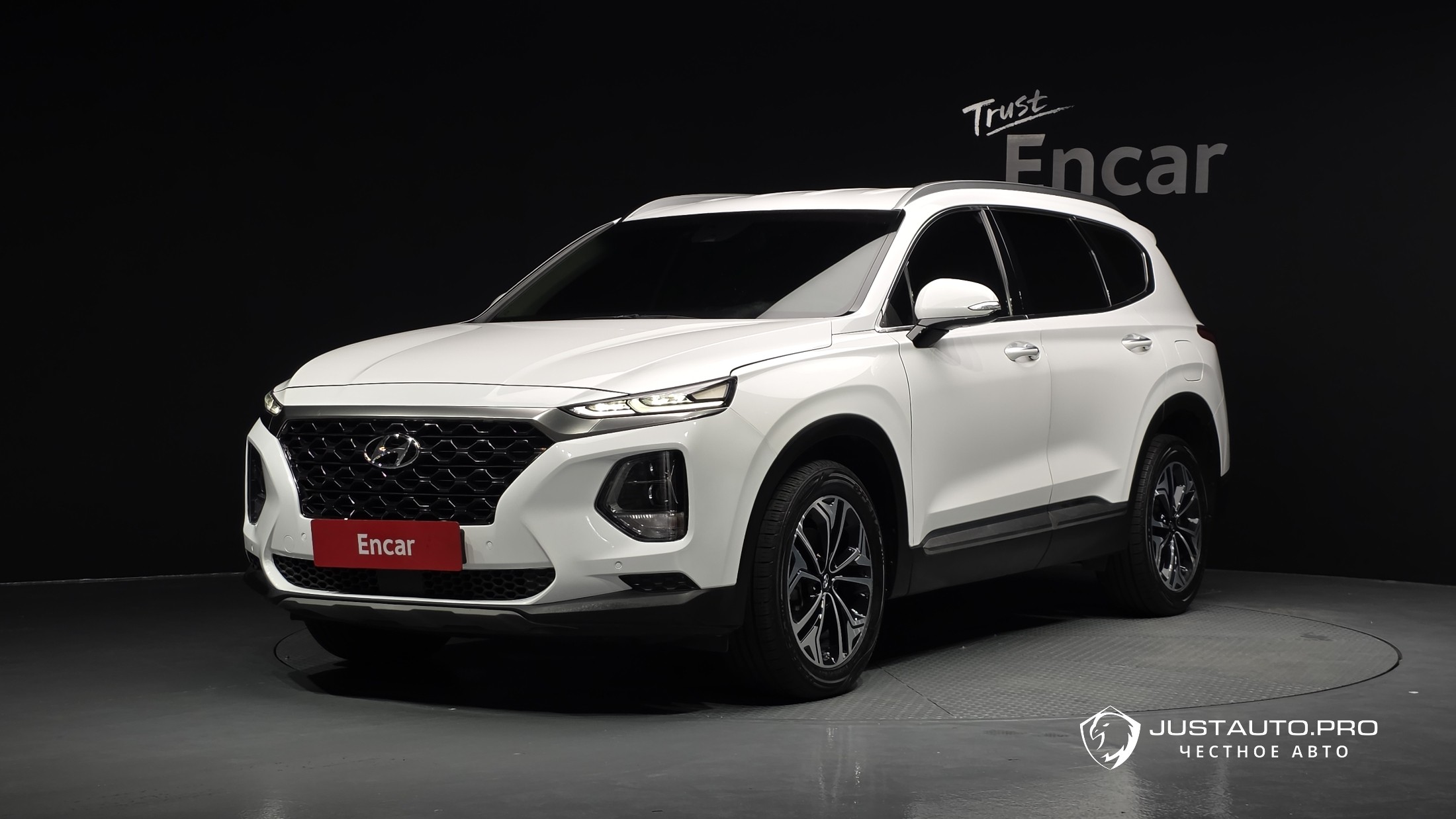 Автомобиль Hyundai Santafe