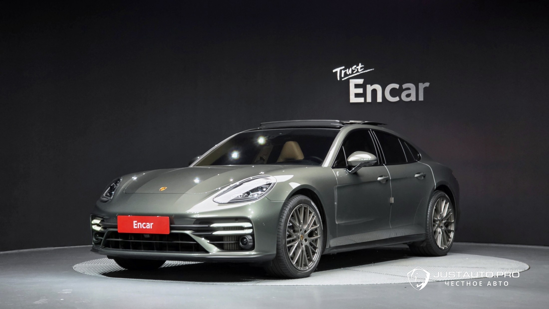 Автомобиль Porsche Panamera