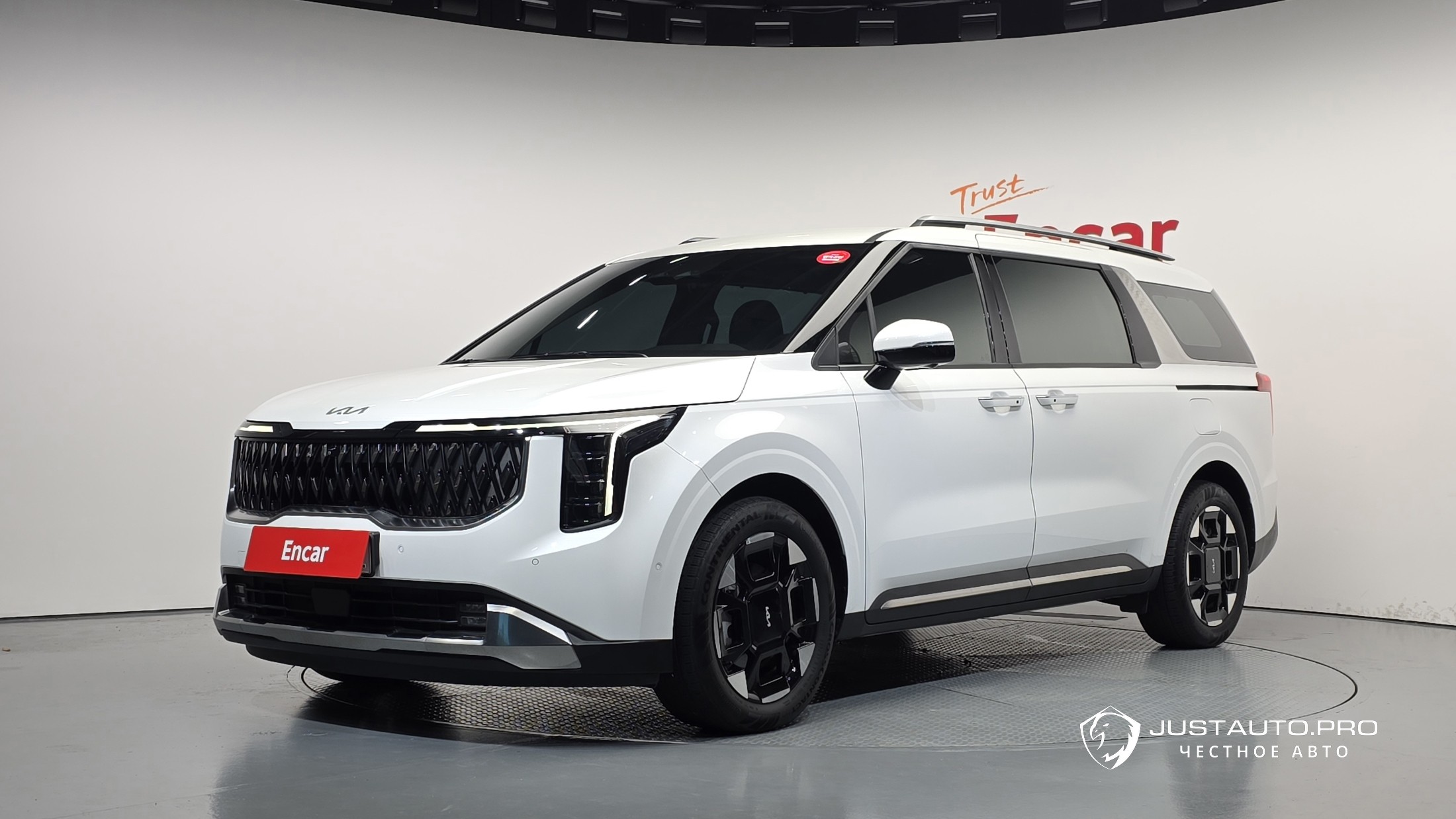 Автомобиль Kia Canival