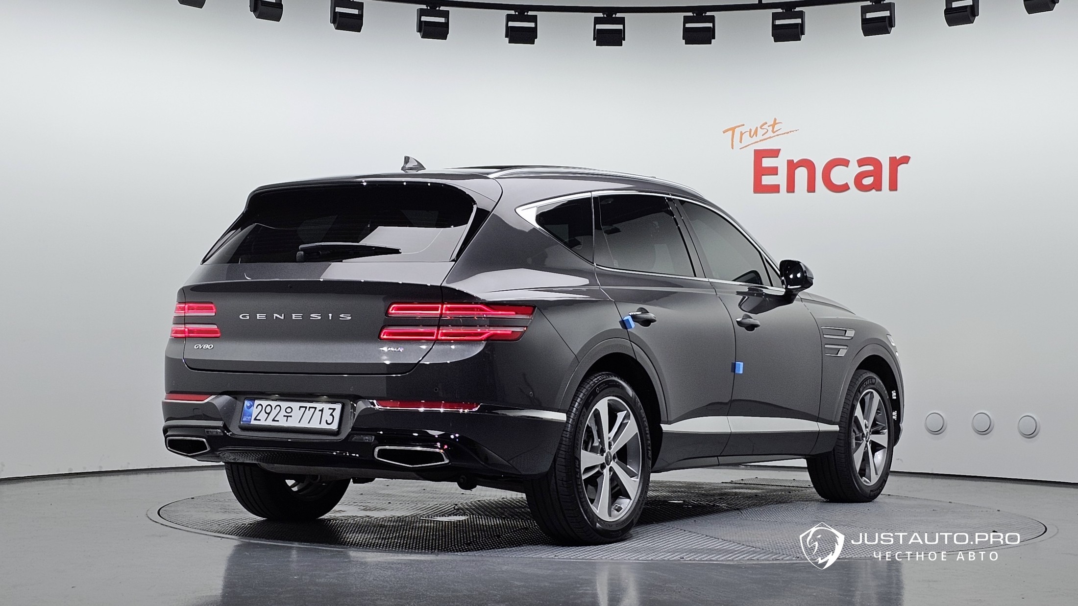 Автомобиль Genesis GV80