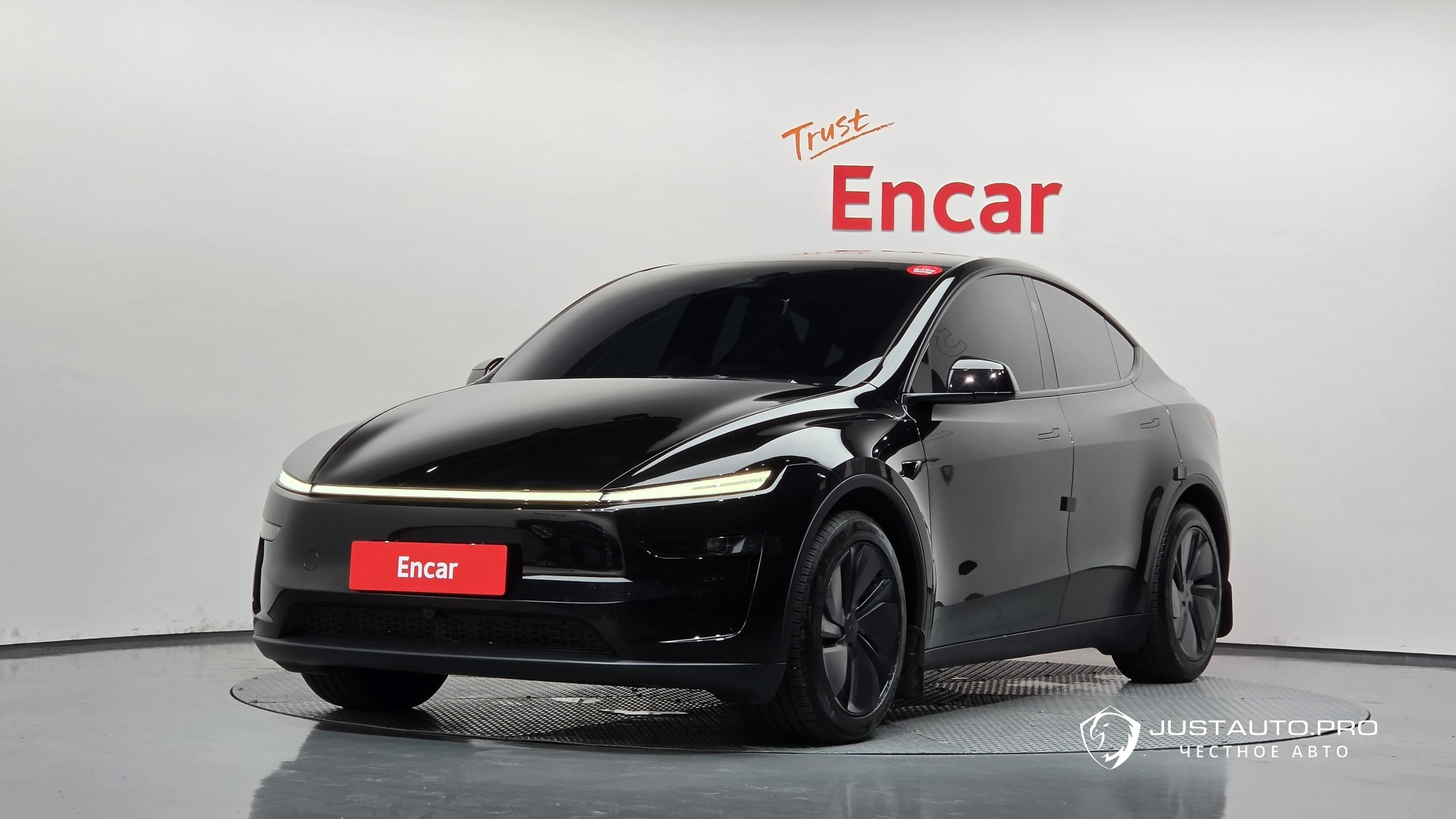 Автомобиль Tesla Model Y