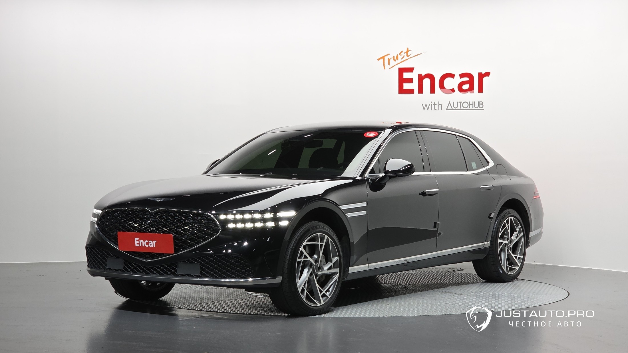 Автомобиль Genesis G90