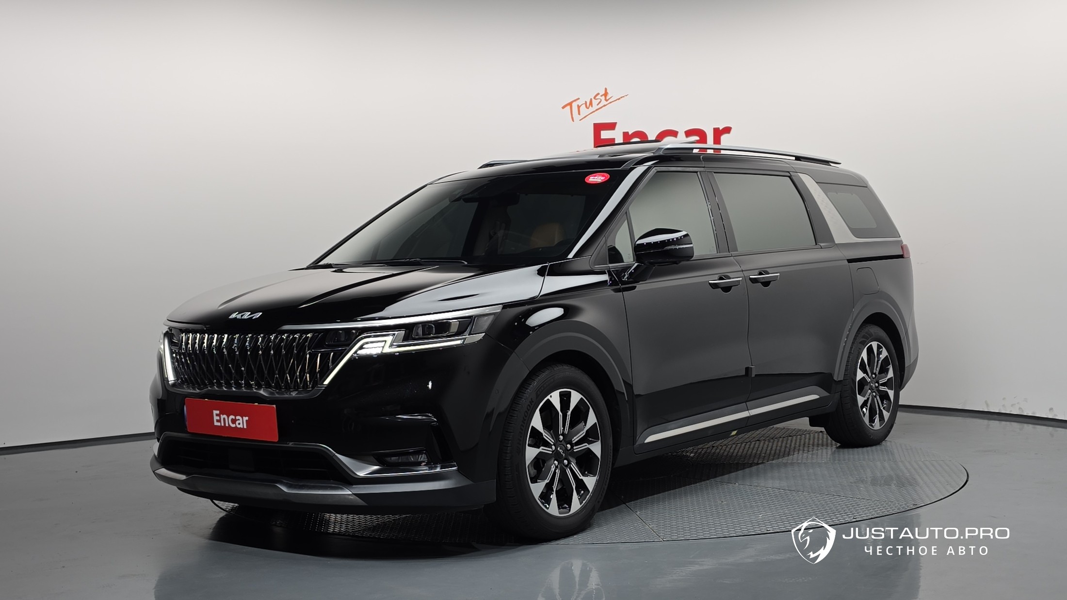Автомобиль Kia Canival