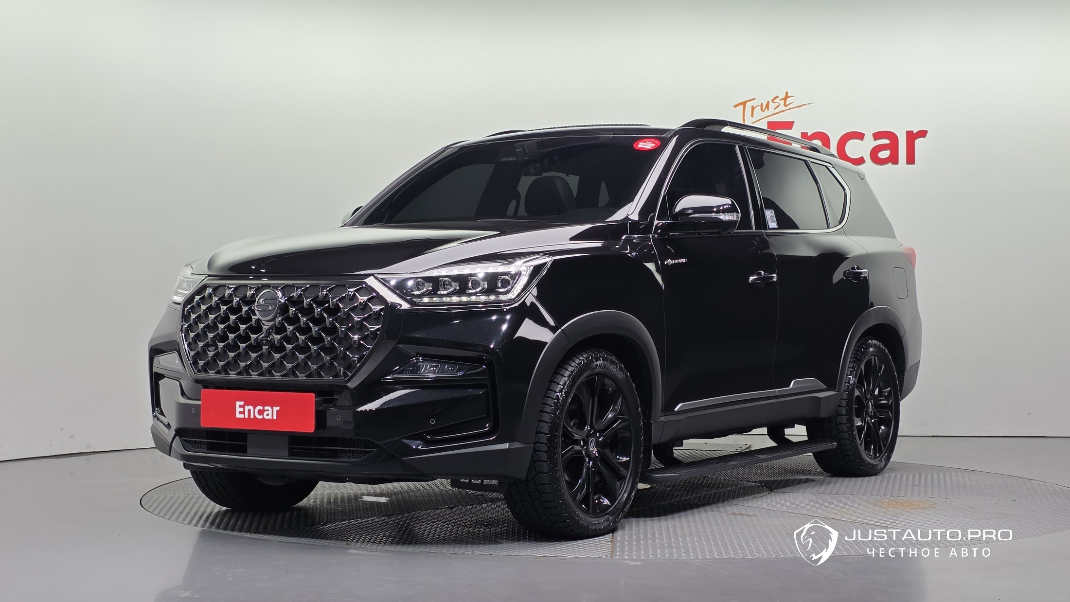 Автомобиль KG_Mobility_Ssangyong Rexton