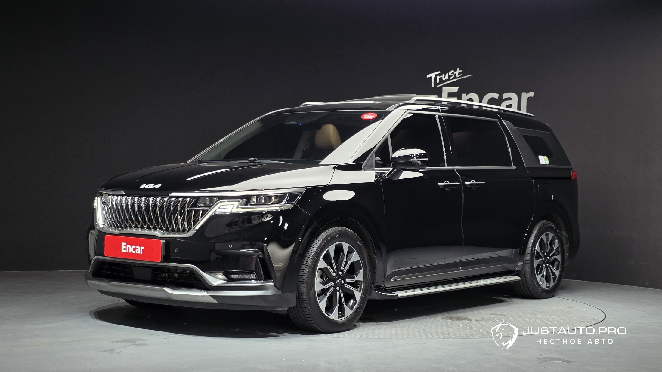 Автомобиль Kia Canival
