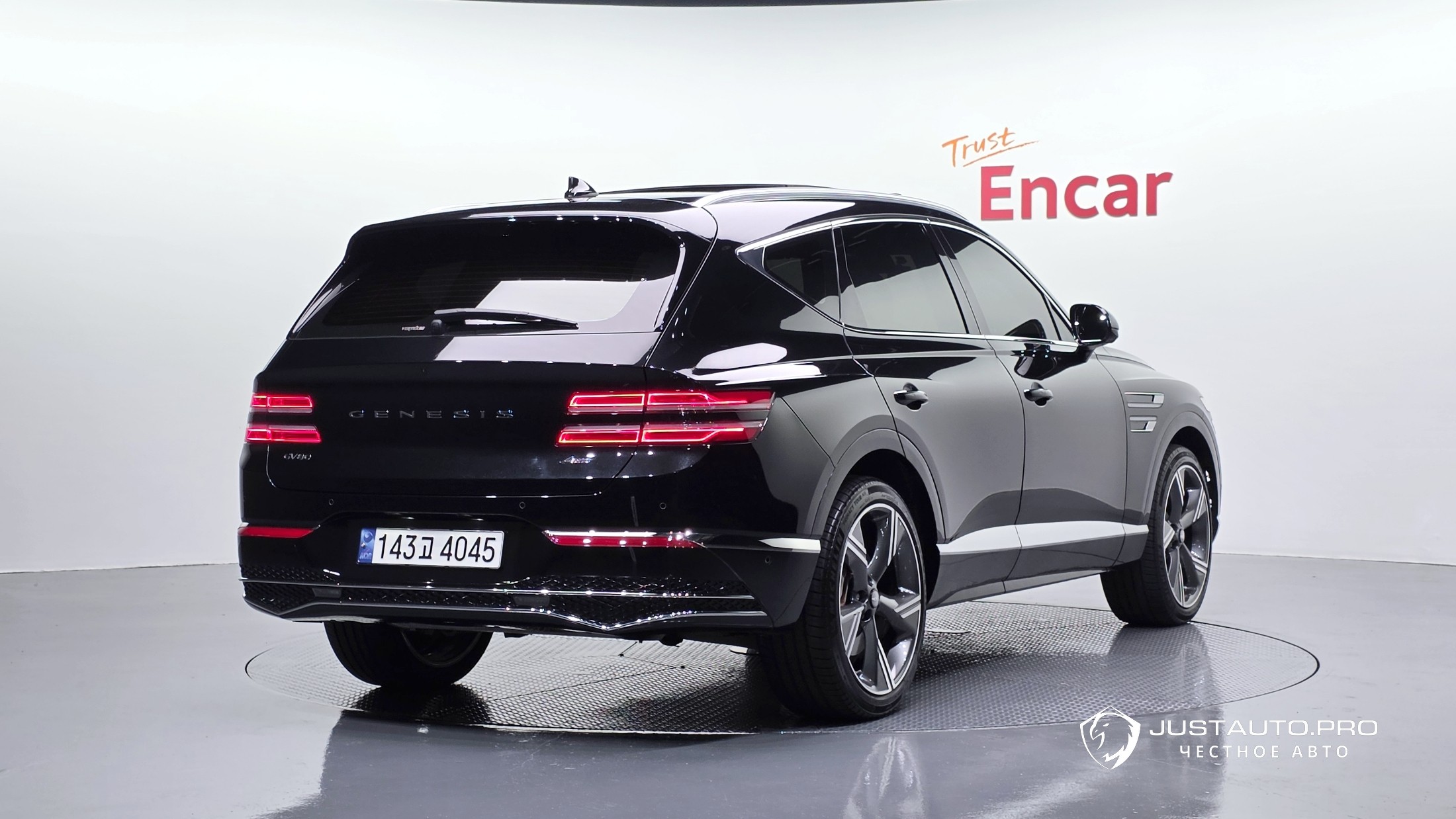 Автомобиль Genesis GV80