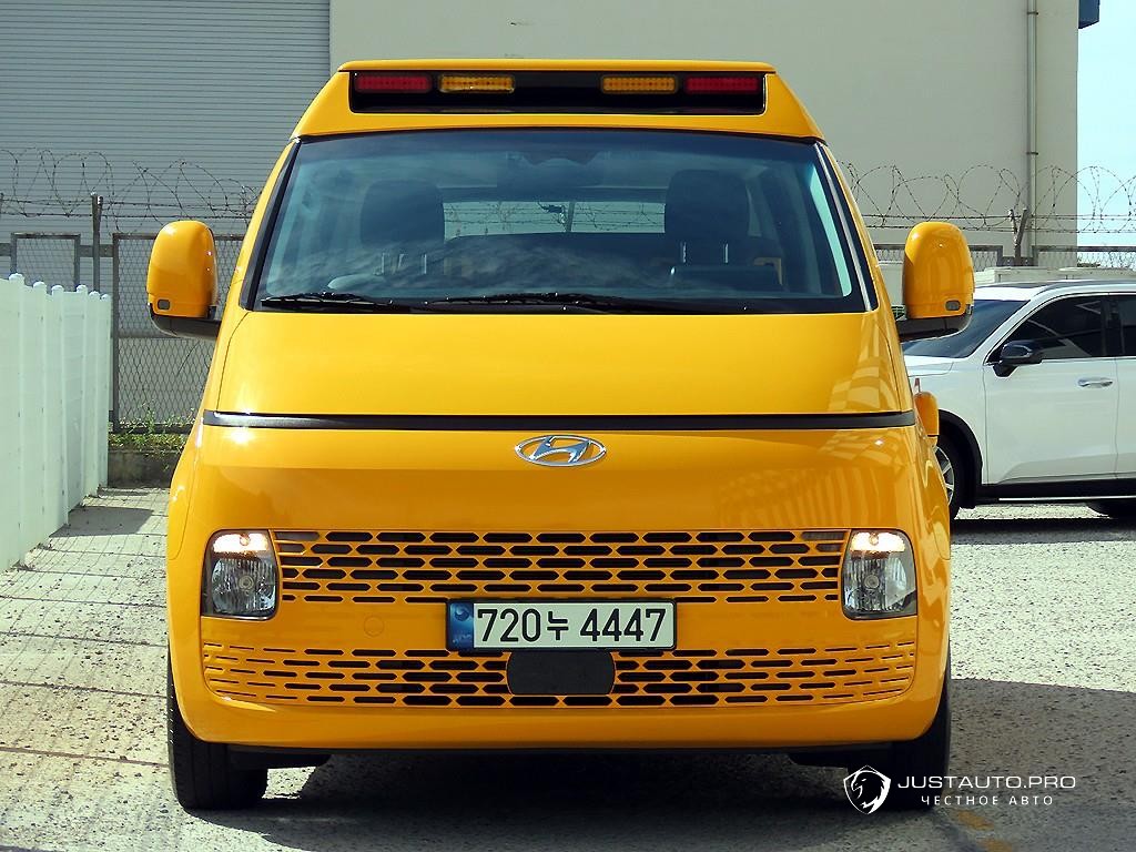 Автомобиль Hyundai Staria