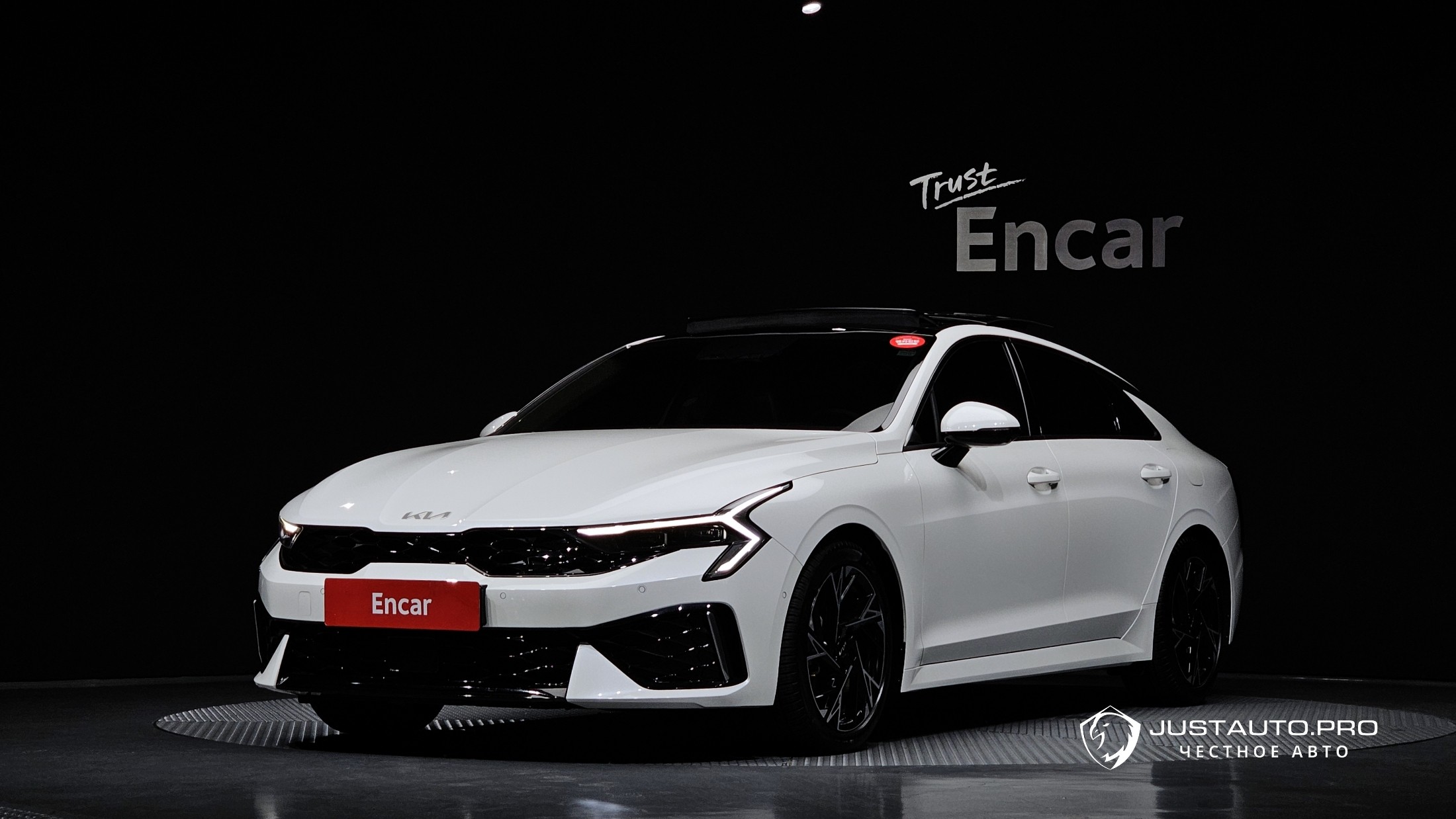 Автомобиль Kia K5