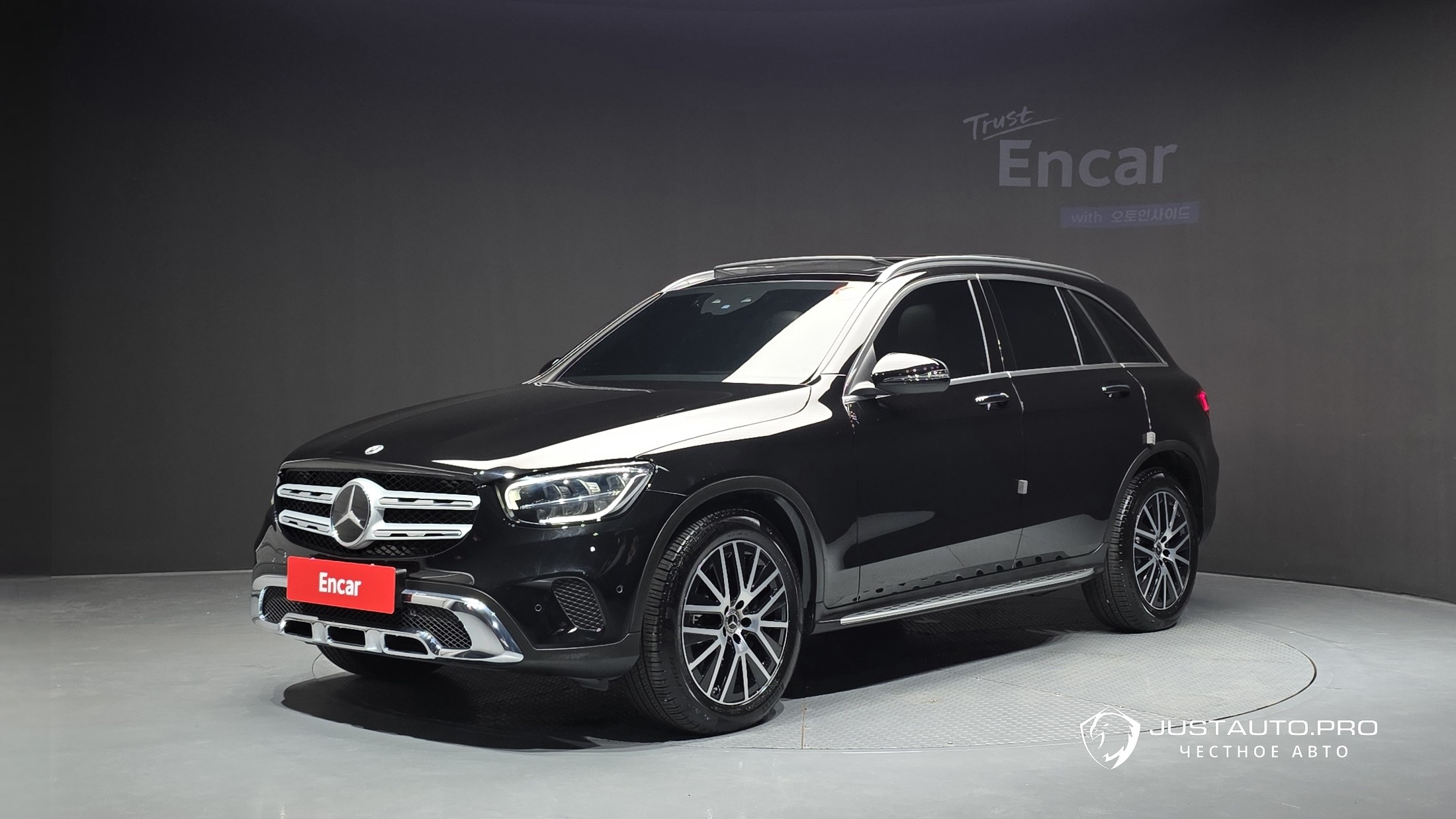 Автомобиль Mercedes-Benz GLC-Class
