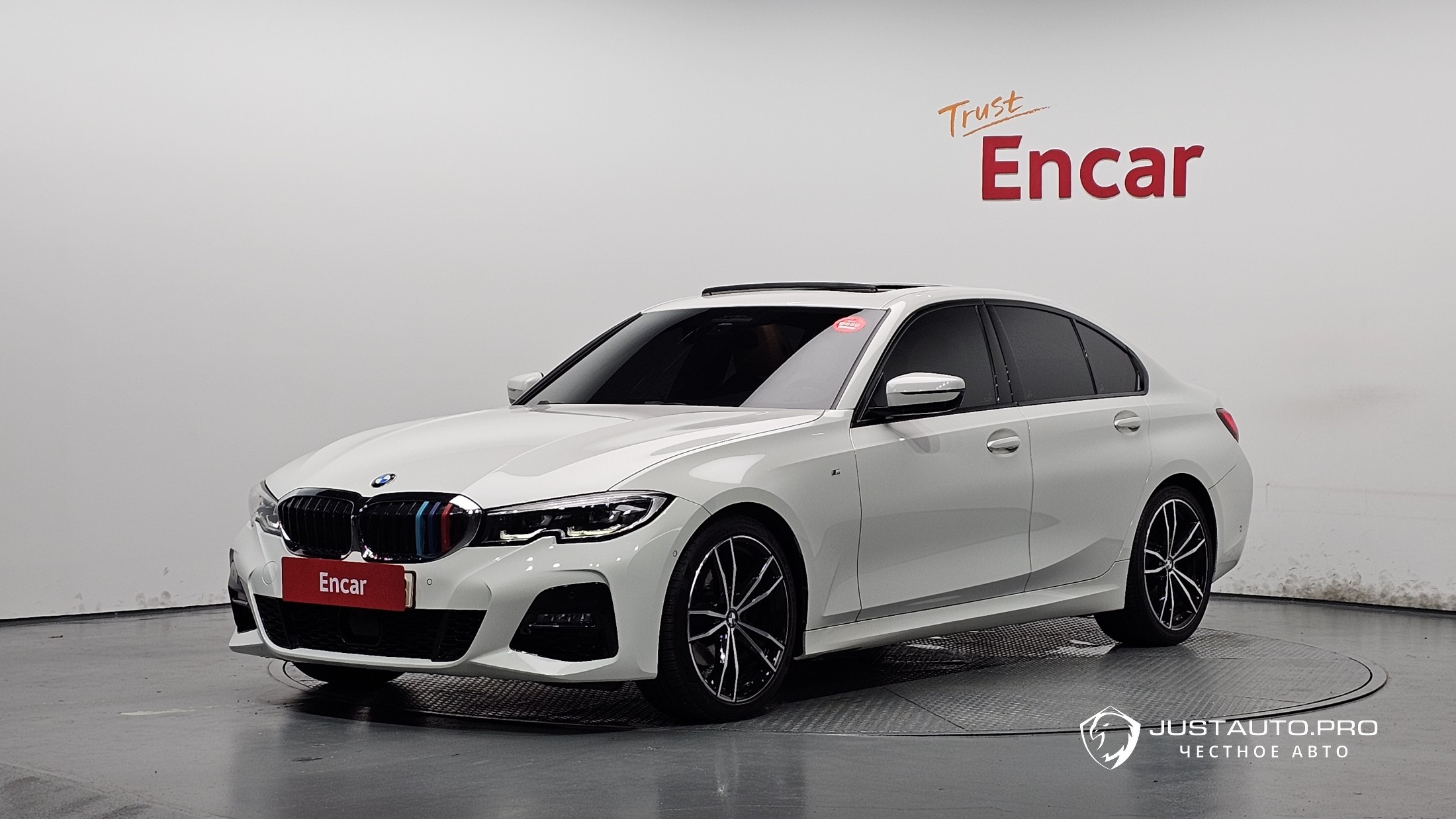 Автомобиль BMW 3-Series