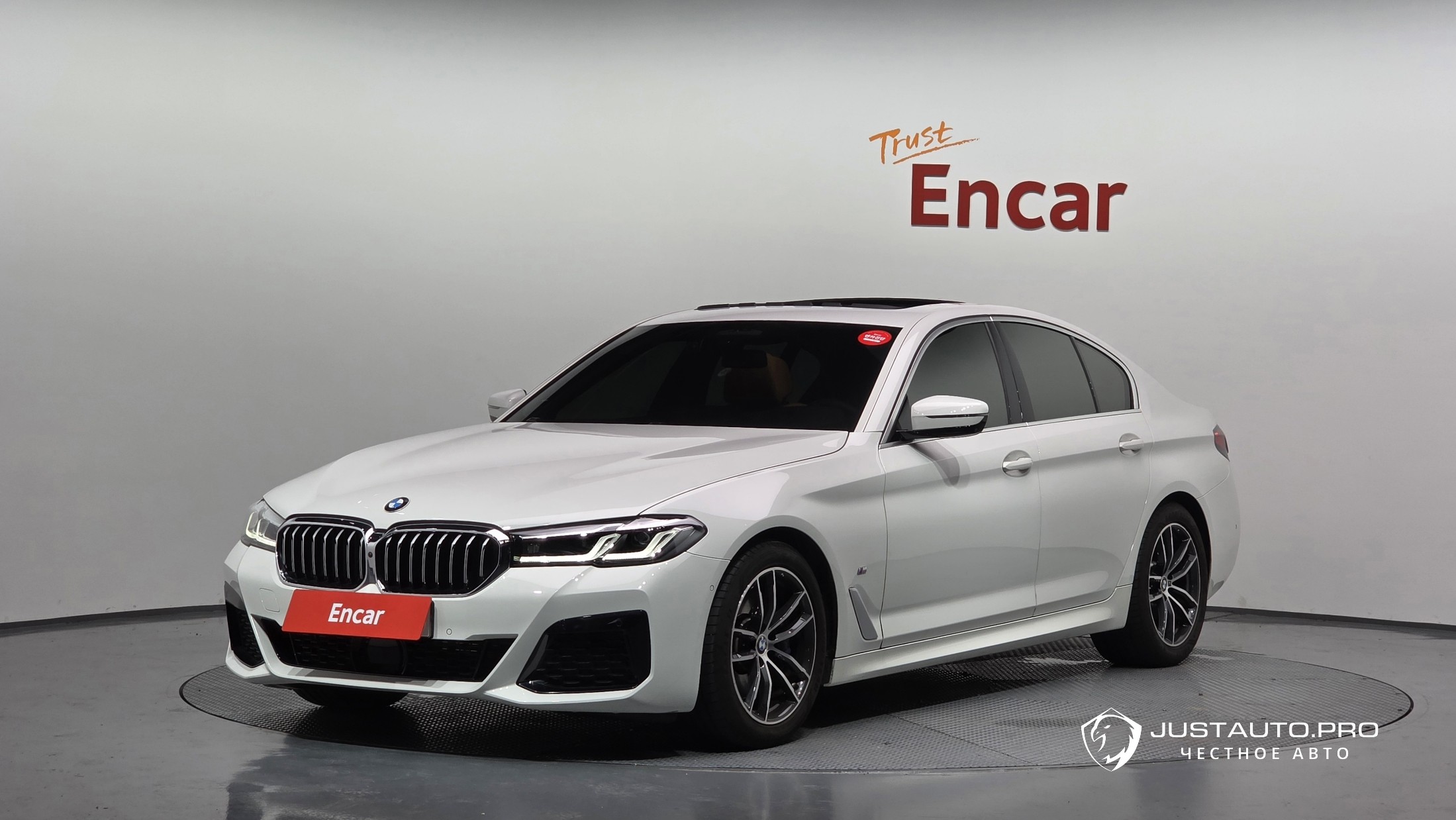 Автомобиль BMW 5-Series