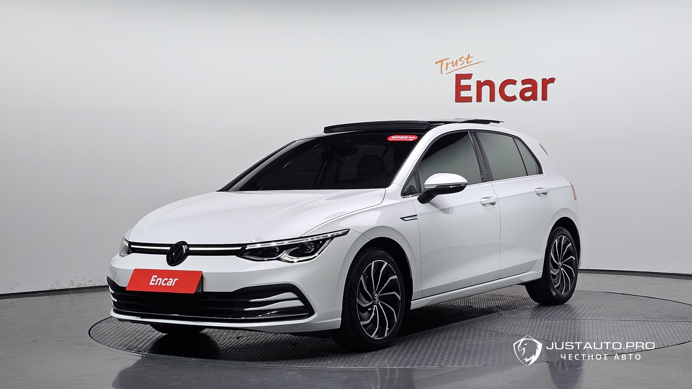 Автомобиль Volkswagen Golf