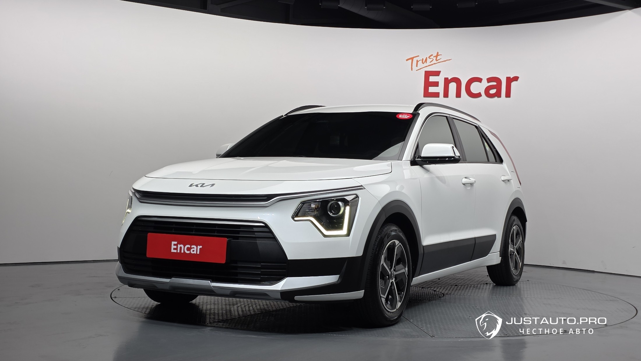 Автомобиль Kia Niro