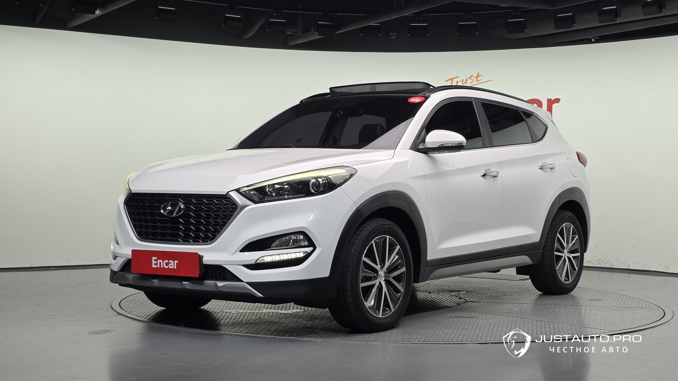 Автомобиль Hyundai Tucson