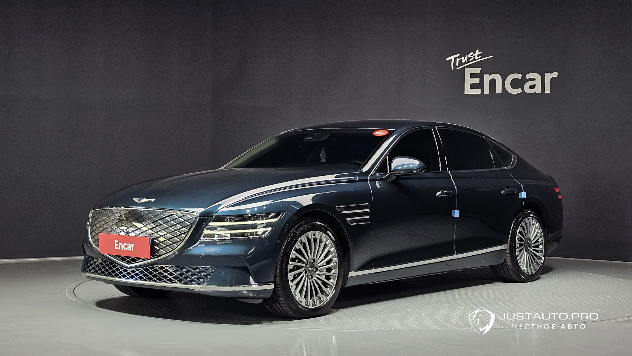 Автомобиль Genesis G80